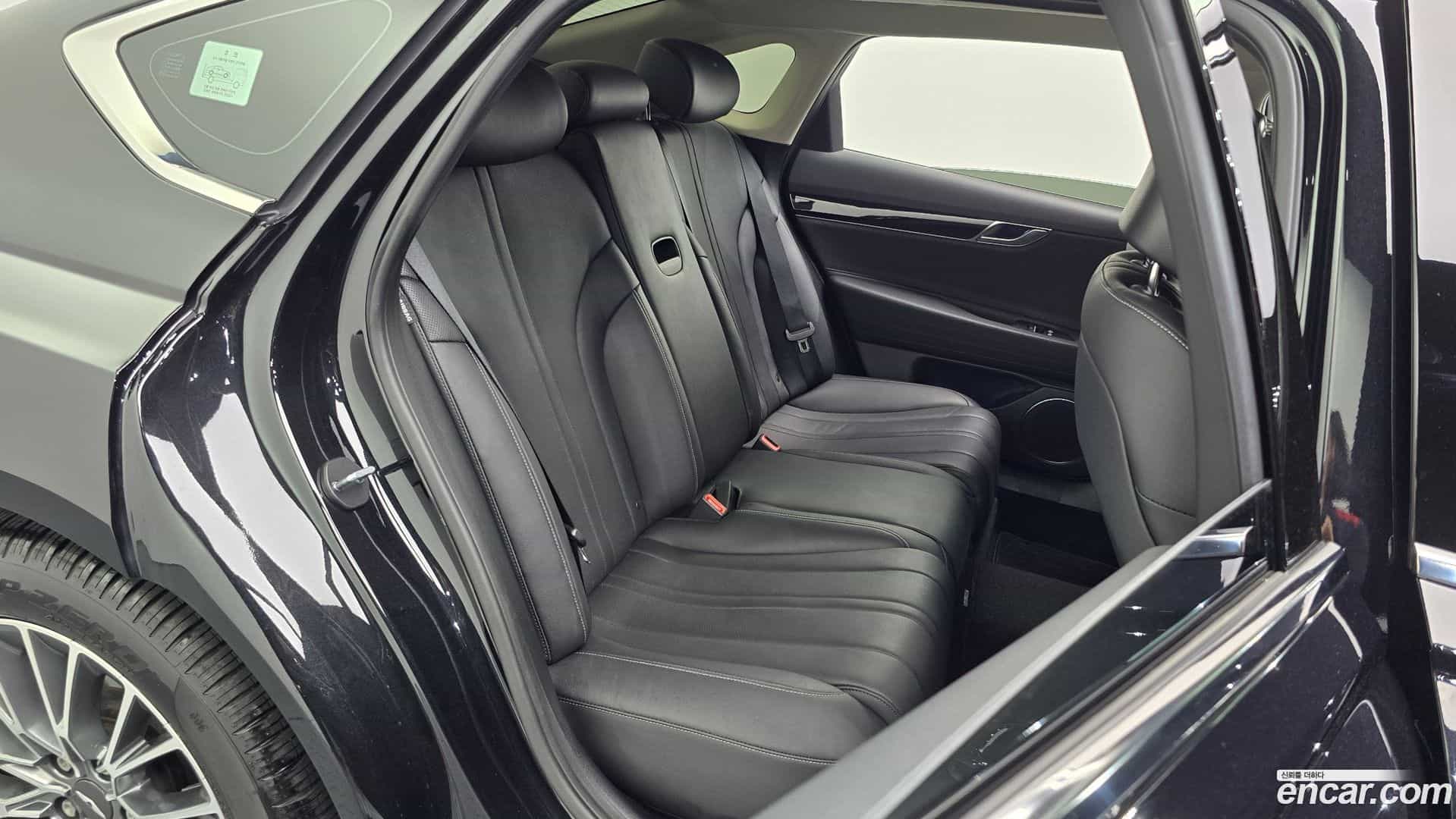 G80 Genesis 2022.3-INNER-036