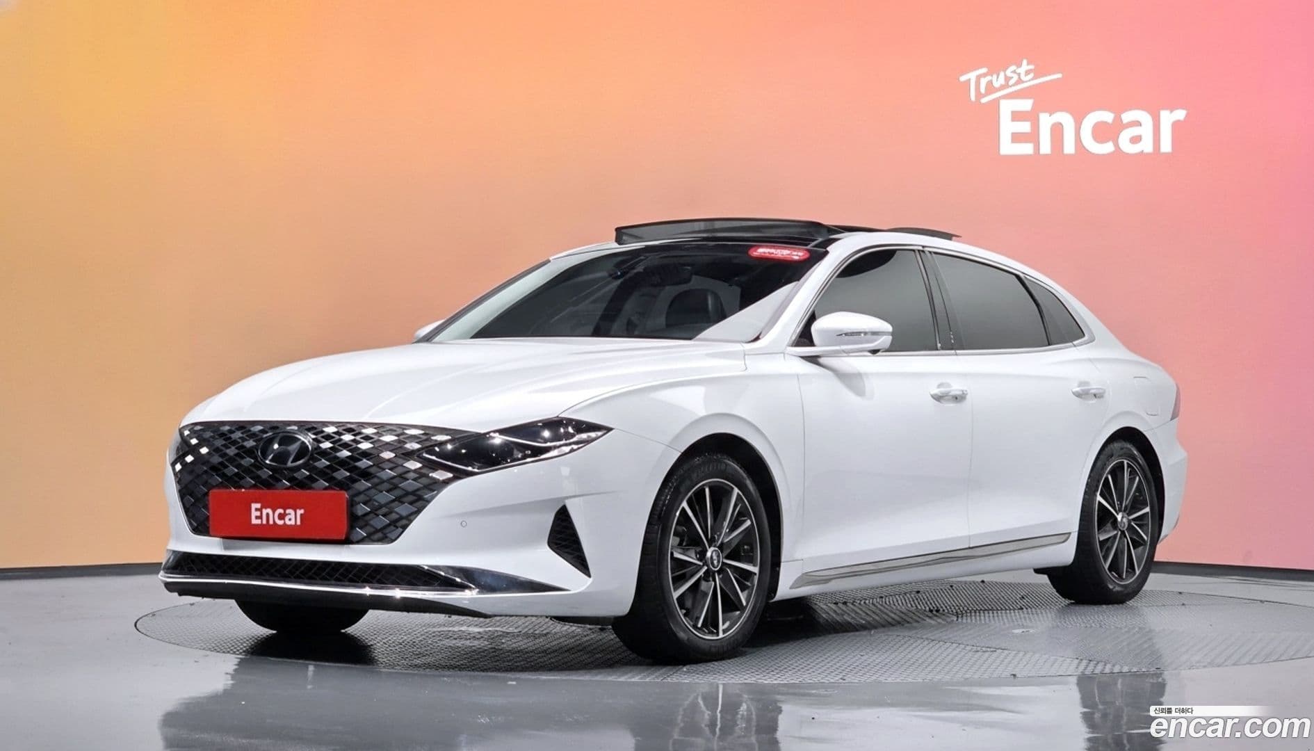 Main__Slider__Photo:Grandeur Hyundai 2022.5-0