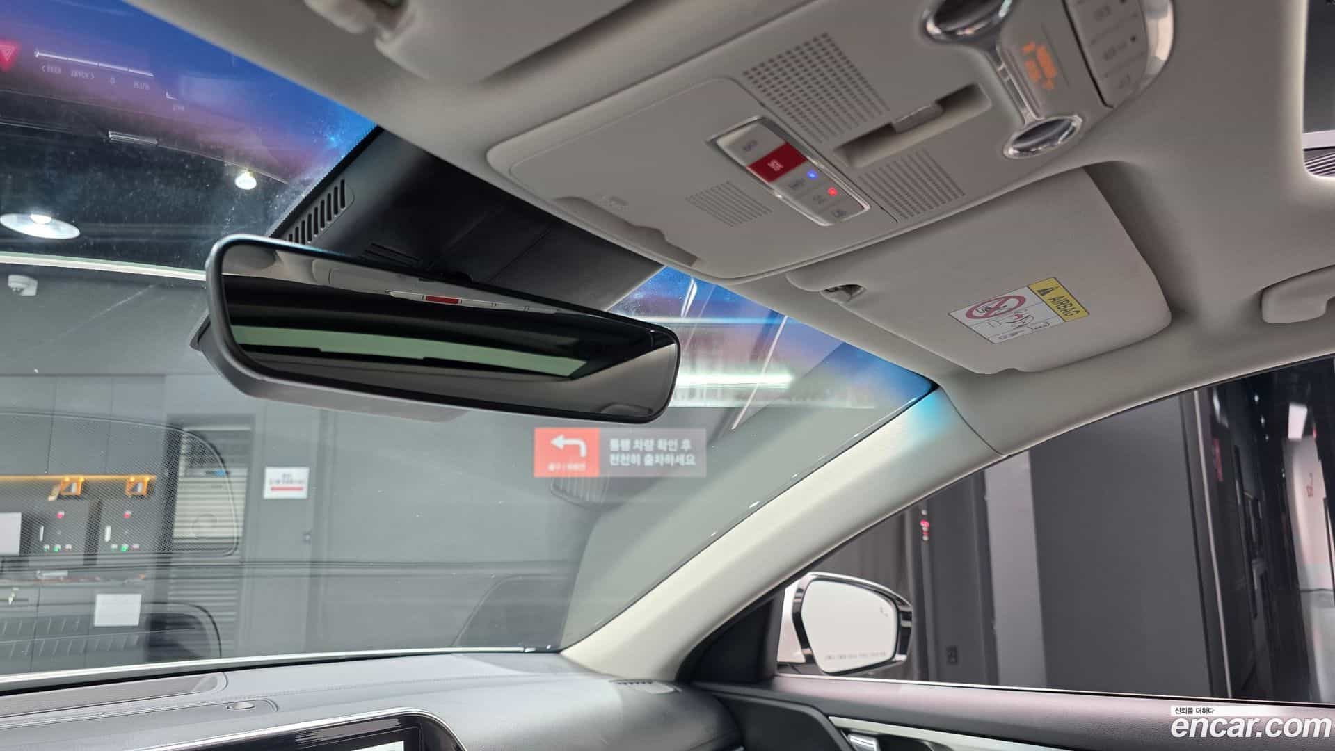 Grandeur Hyundai 2022.5-OPTION-042