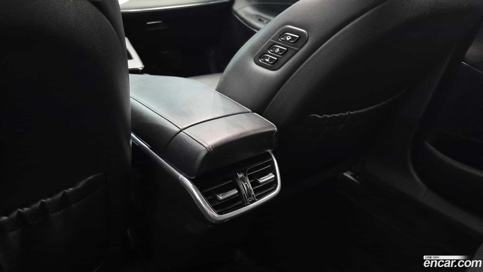 Grandeur Hyundai 2022.5-OPTION-044