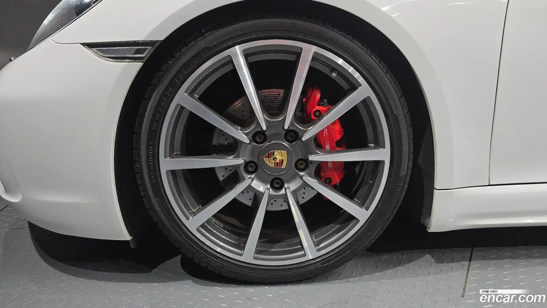 718 Porsche 2017.2-OUTER-005