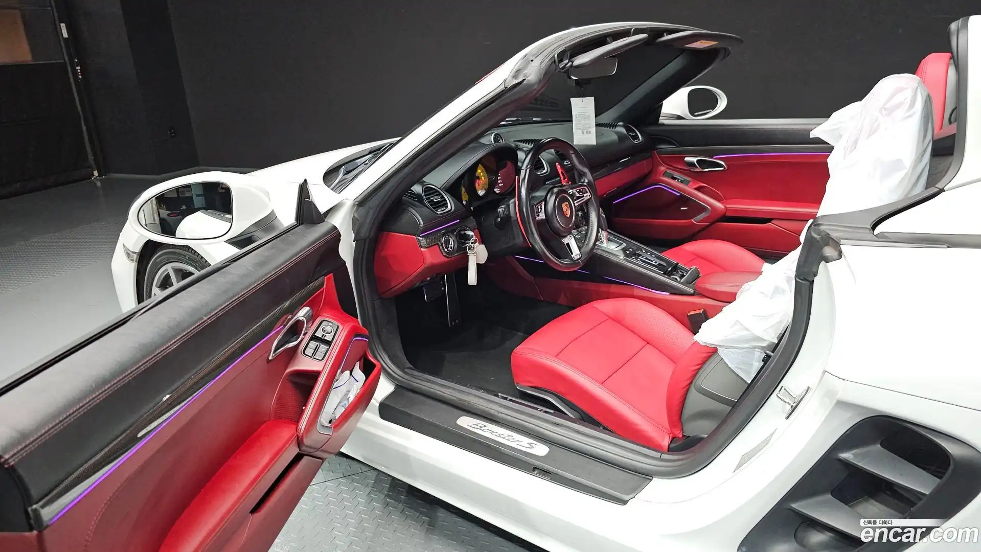 718 Porsche 2017.2-INNER-010