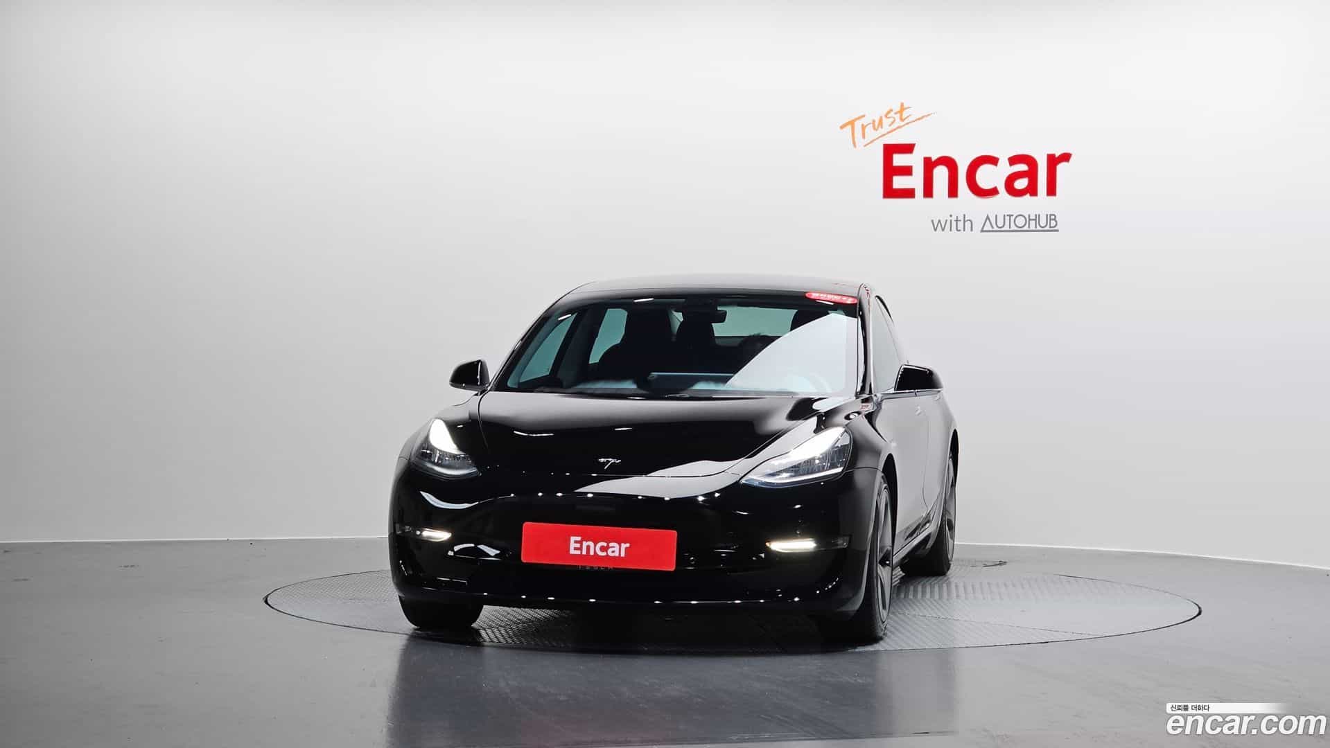 Model 3 Tesla 2019.10-OUTER-003