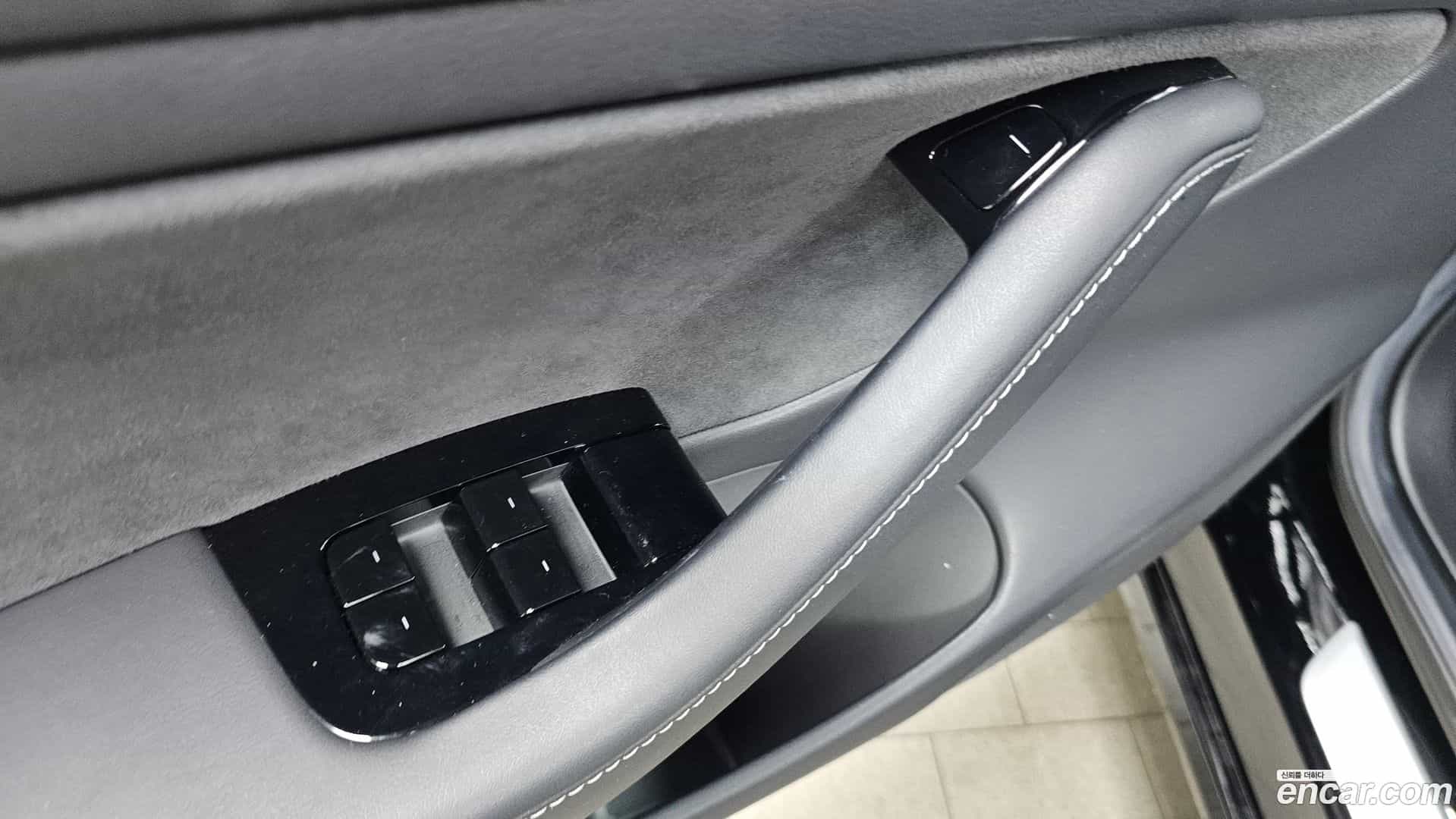 Model 3 Tesla 2019.10-OPTION-022