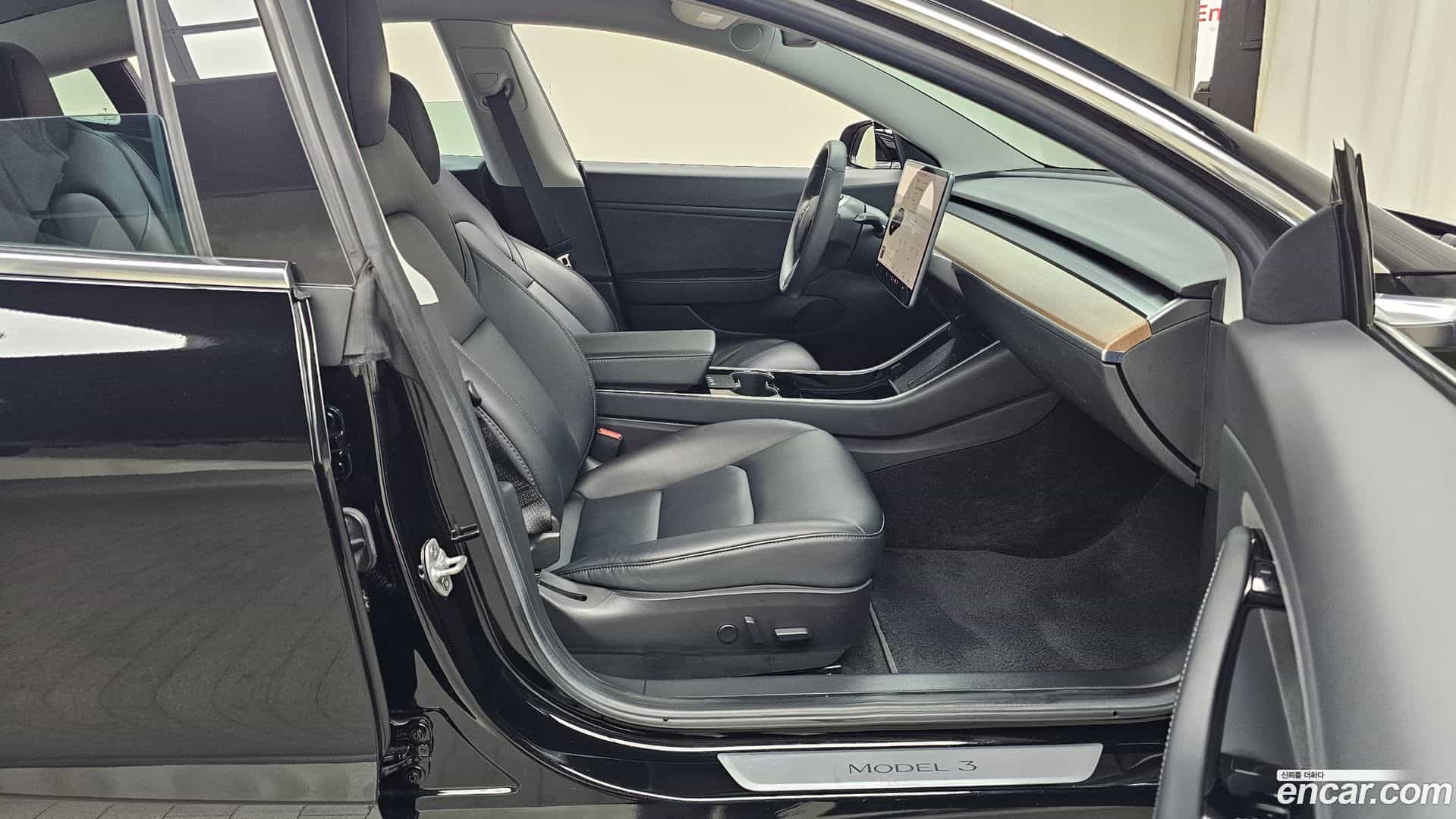 Model 3 Tesla 2019.10-INNER-036