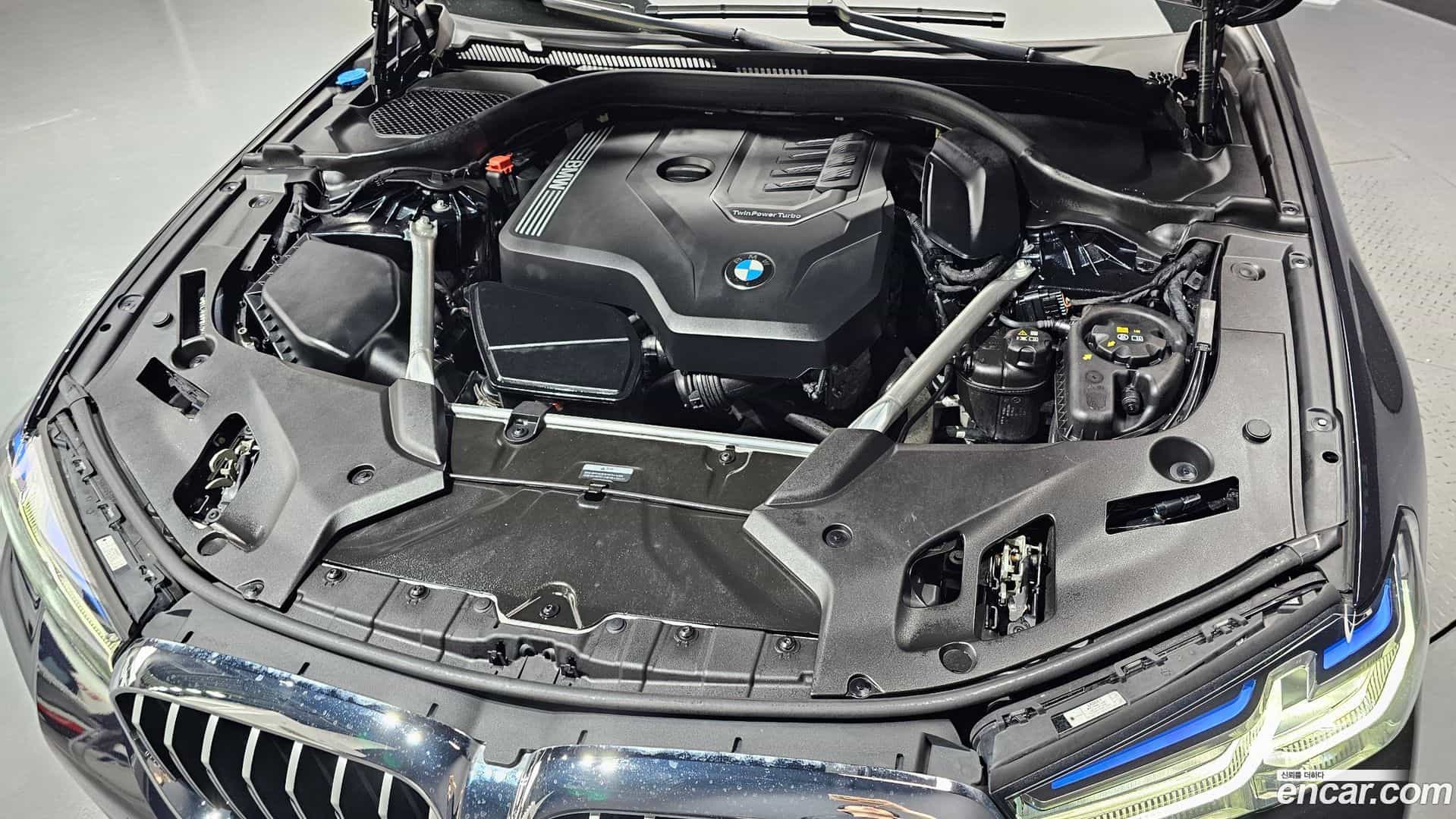 5-Series BMW 2023.8-OUTER-006