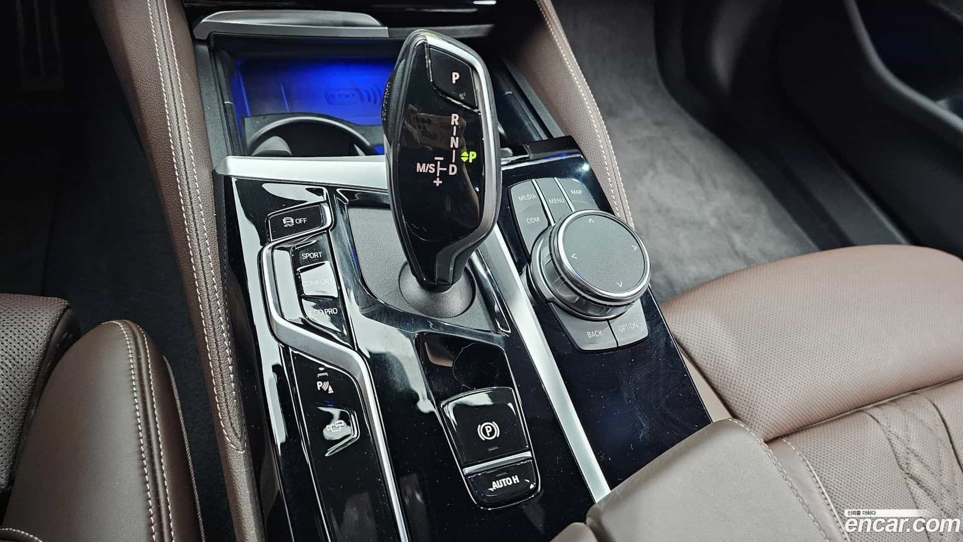 5-Series BMW 2023.8-INNER-009