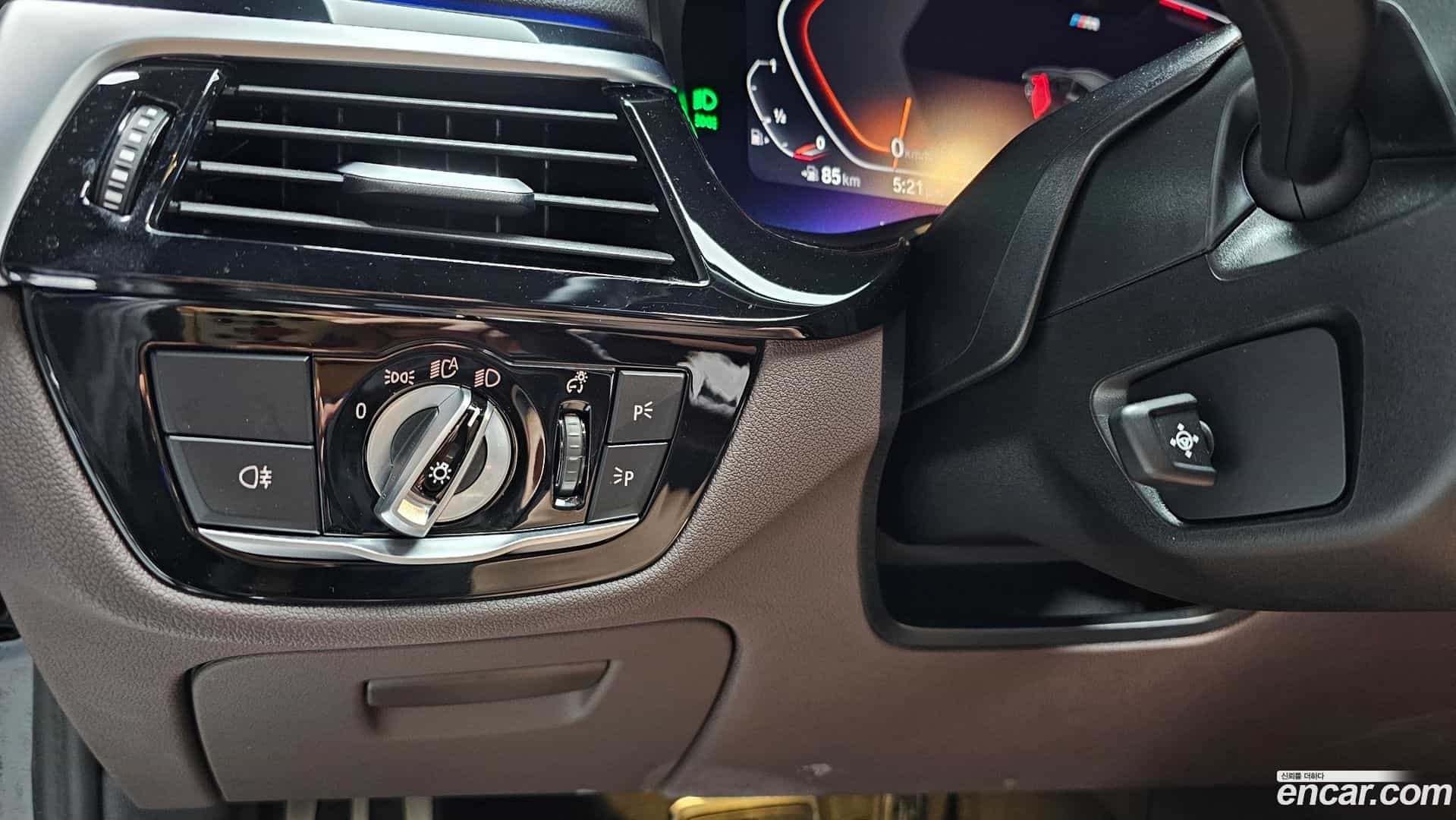 5-Series BMW 2023.8-OPTION-020
