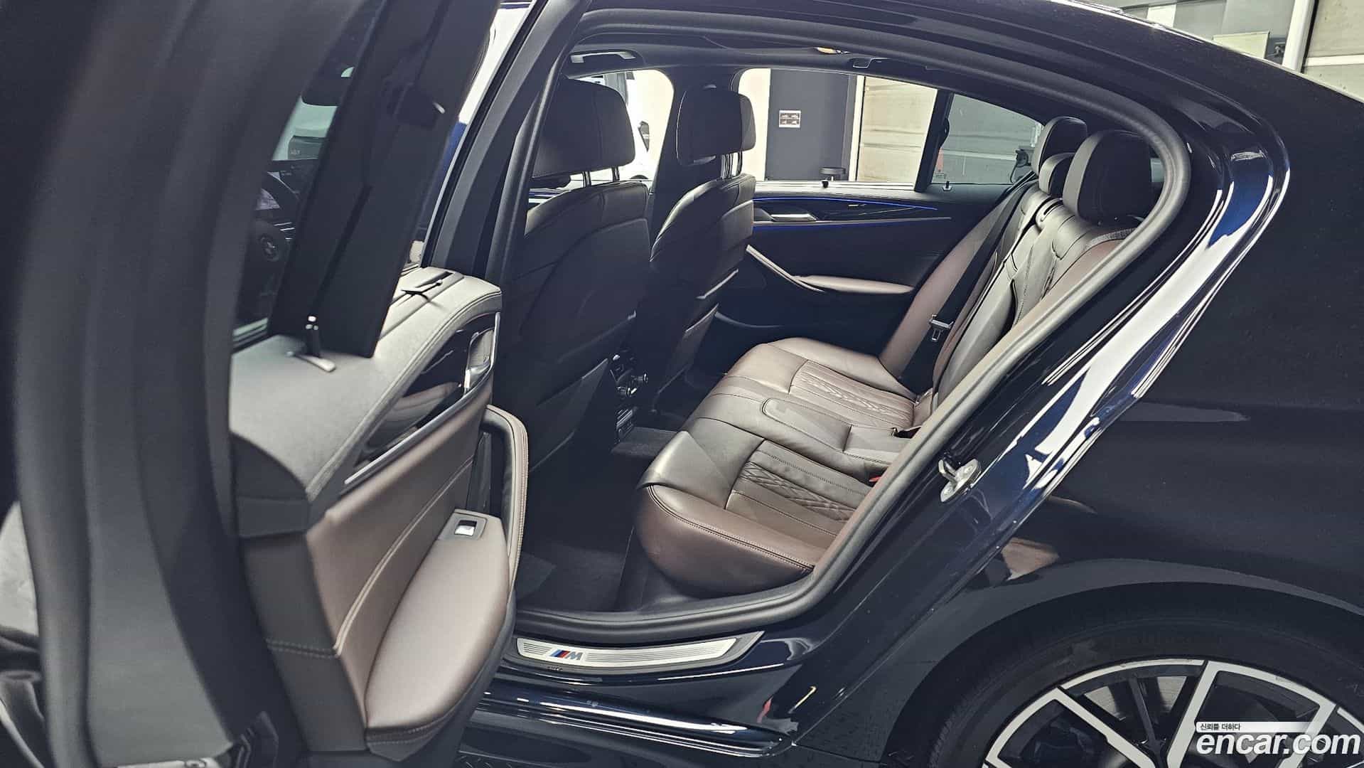 5-Series BMW 2023.8-INNER-036