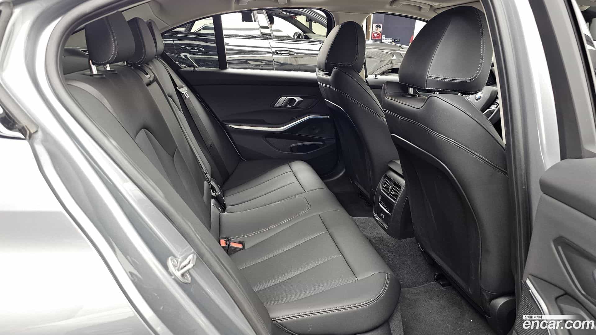 3-Series BMW 2025.3-OPTION-016