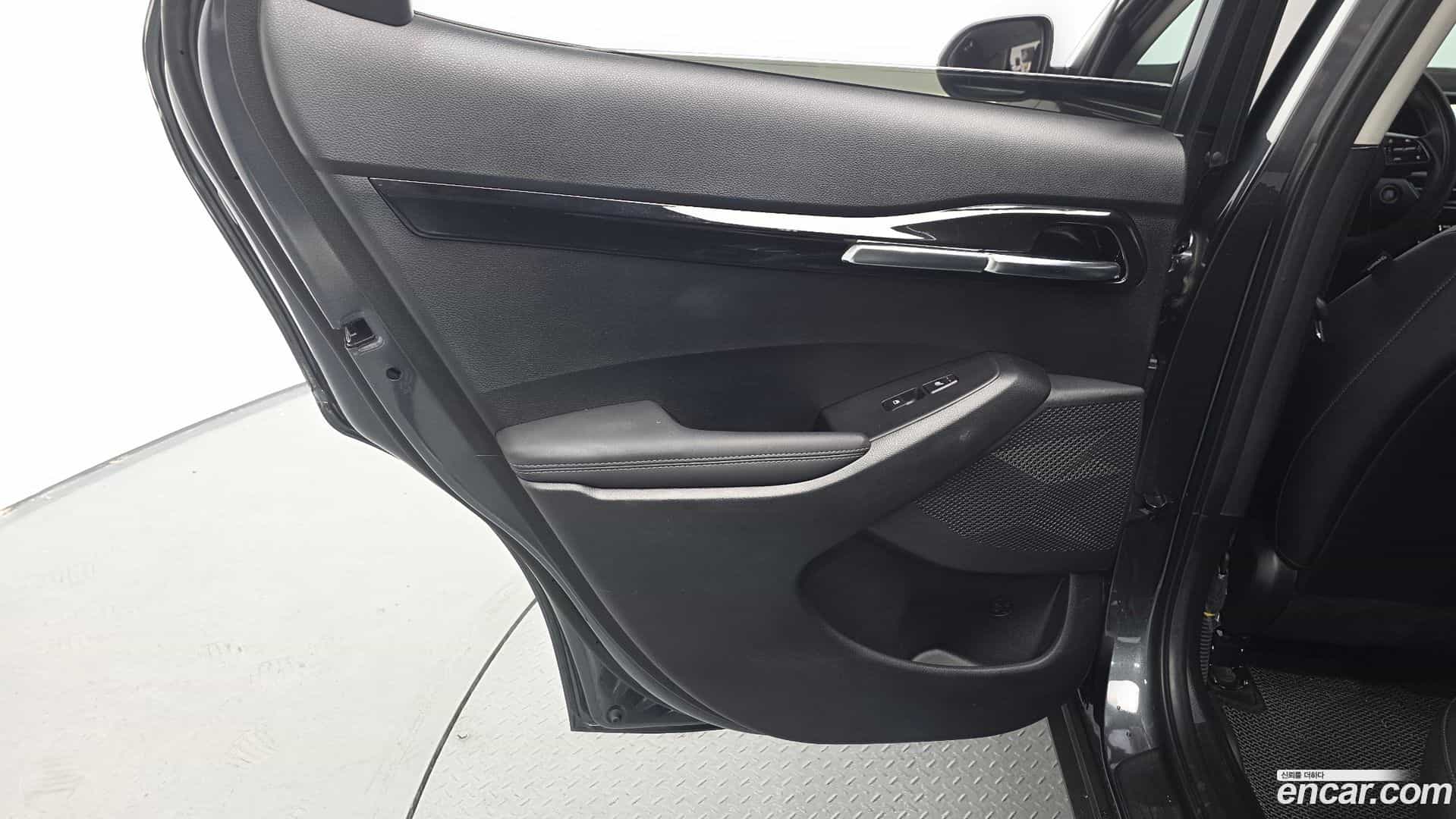 Seltos Kia 2023.3-INNER-035