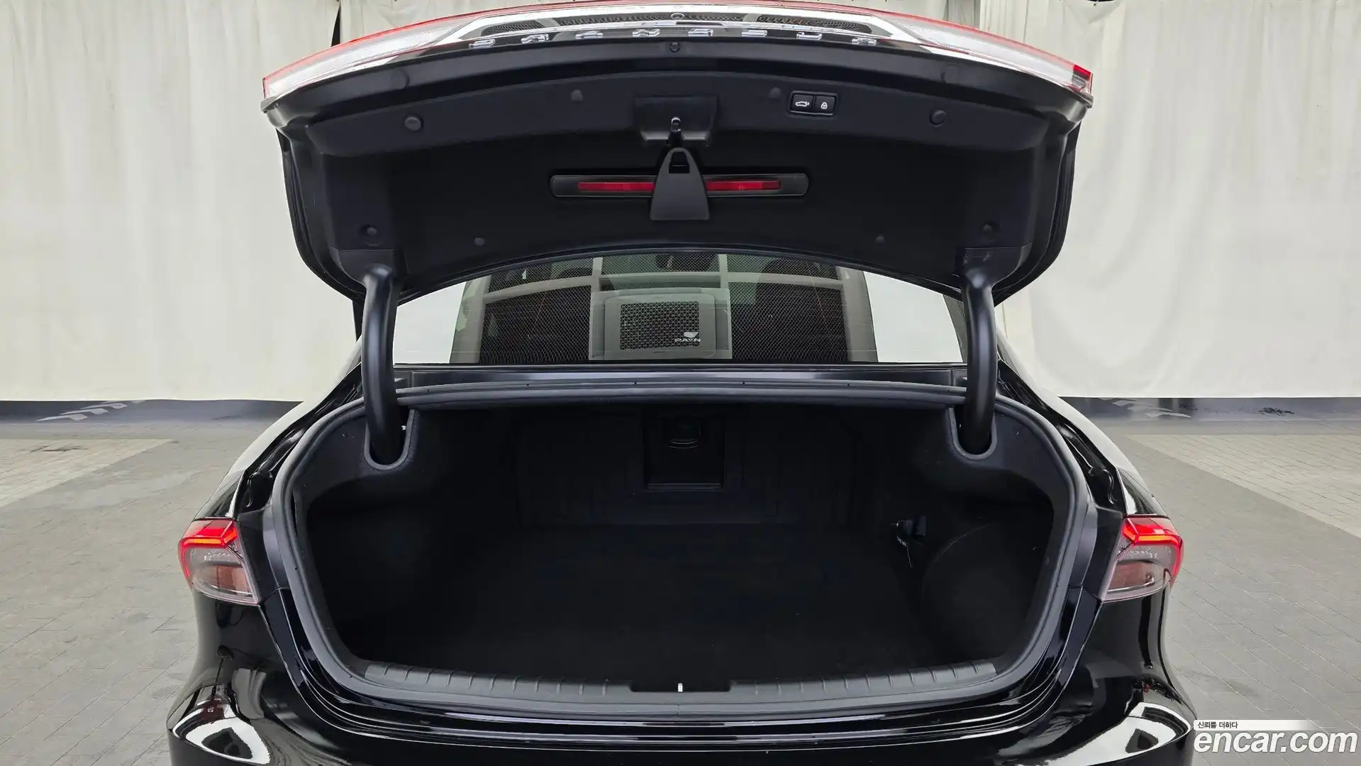Grandeur Hyundai 2022.2-OPTION-024