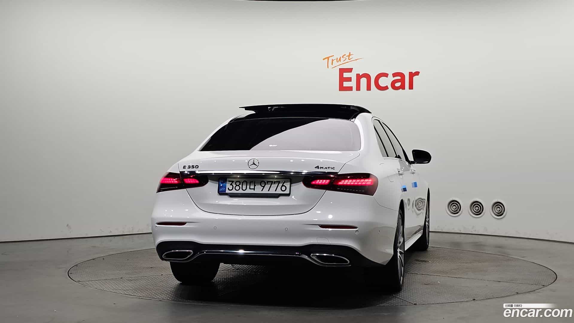 E-Class Mercedes-Benz 2022.3-OUTER-004