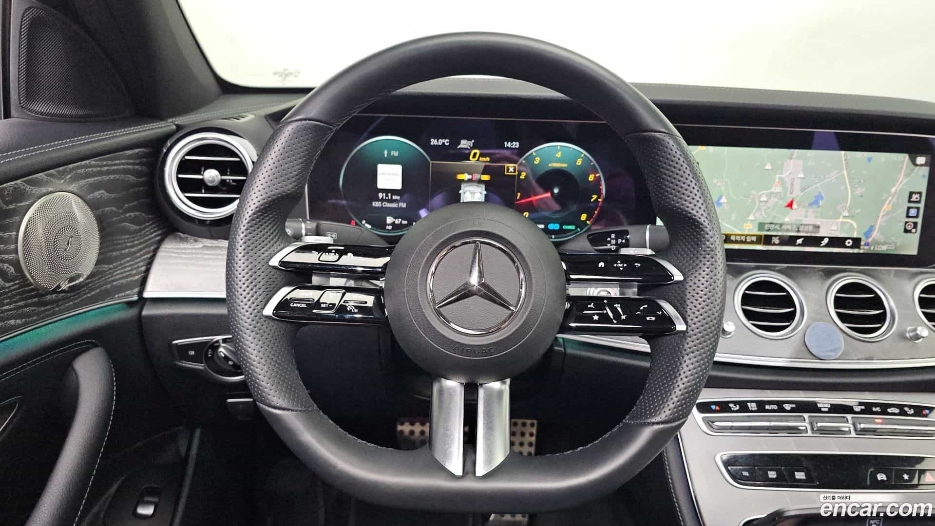 E-Class Mercedes-Benz 2022.3-OPTION-019