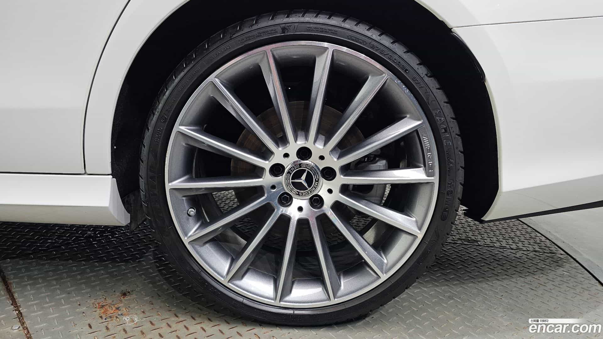 E-Class Mercedes-Benz 2022.3-OUTER-031