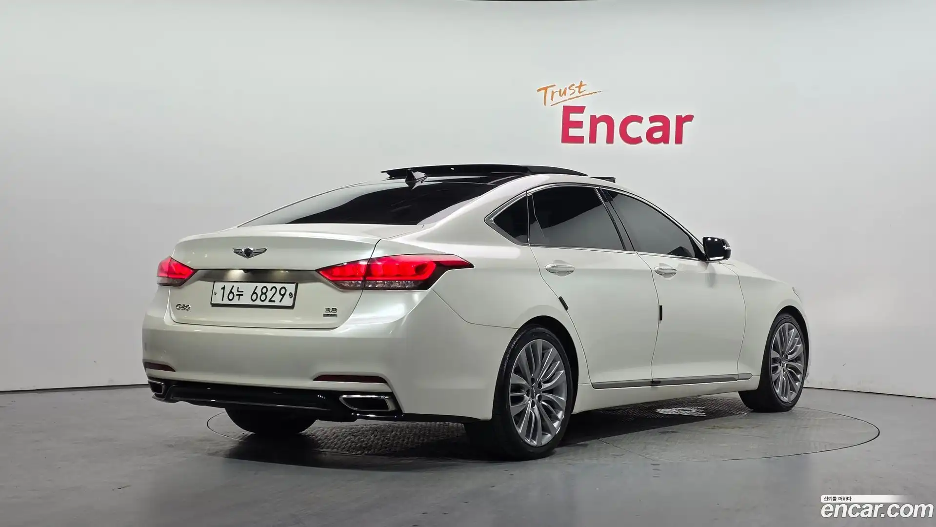 Genesis Hyundai 2014.9-OUTER-002