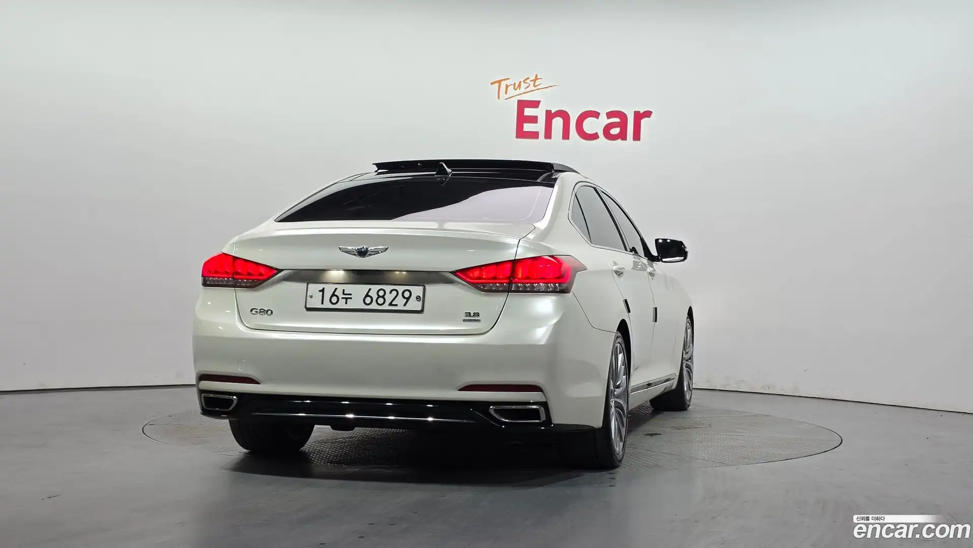 Genesis Hyundai 2014.9-OUTER-004