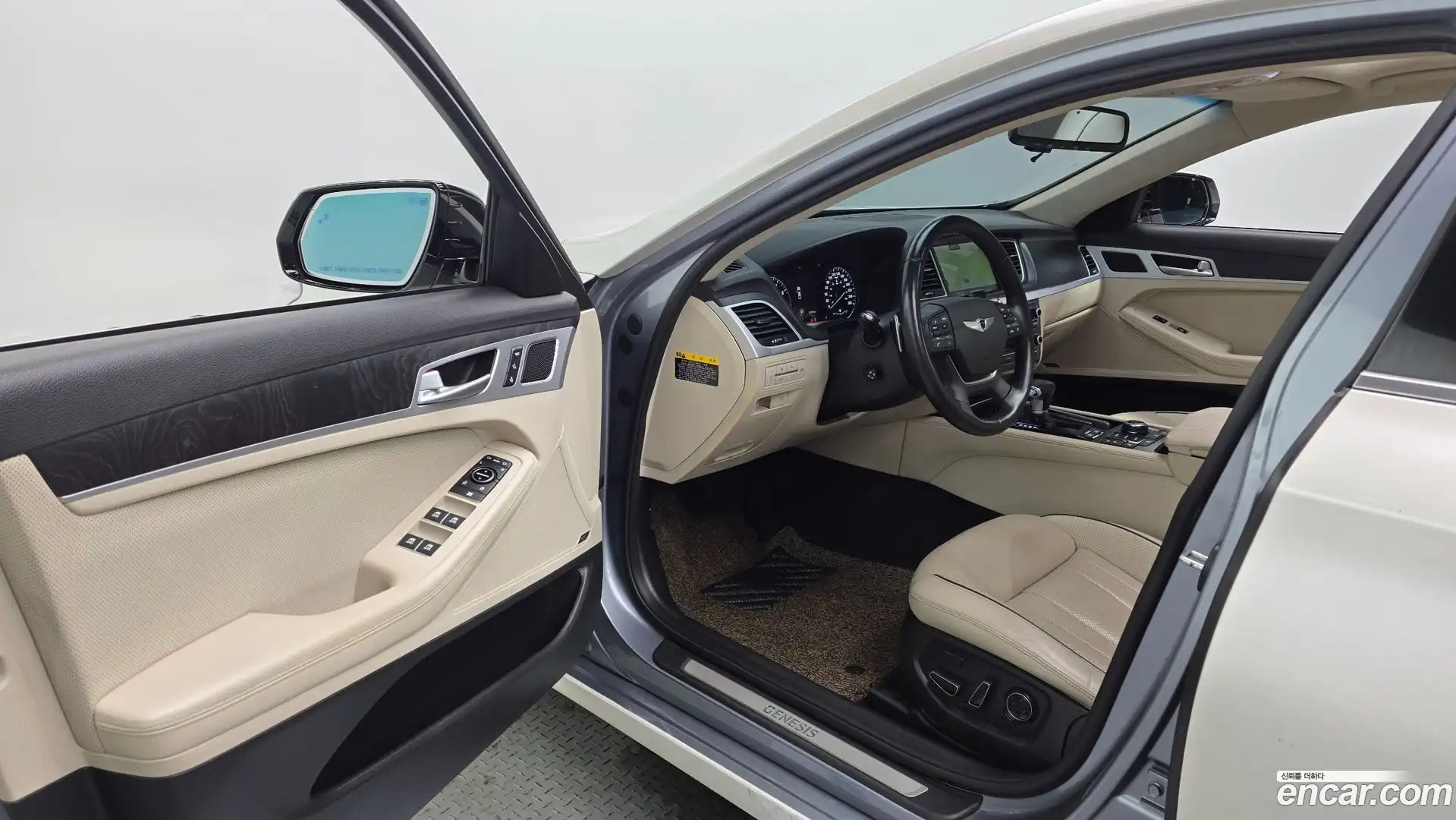 Genesis Hyundai 2014.9-INNER-010