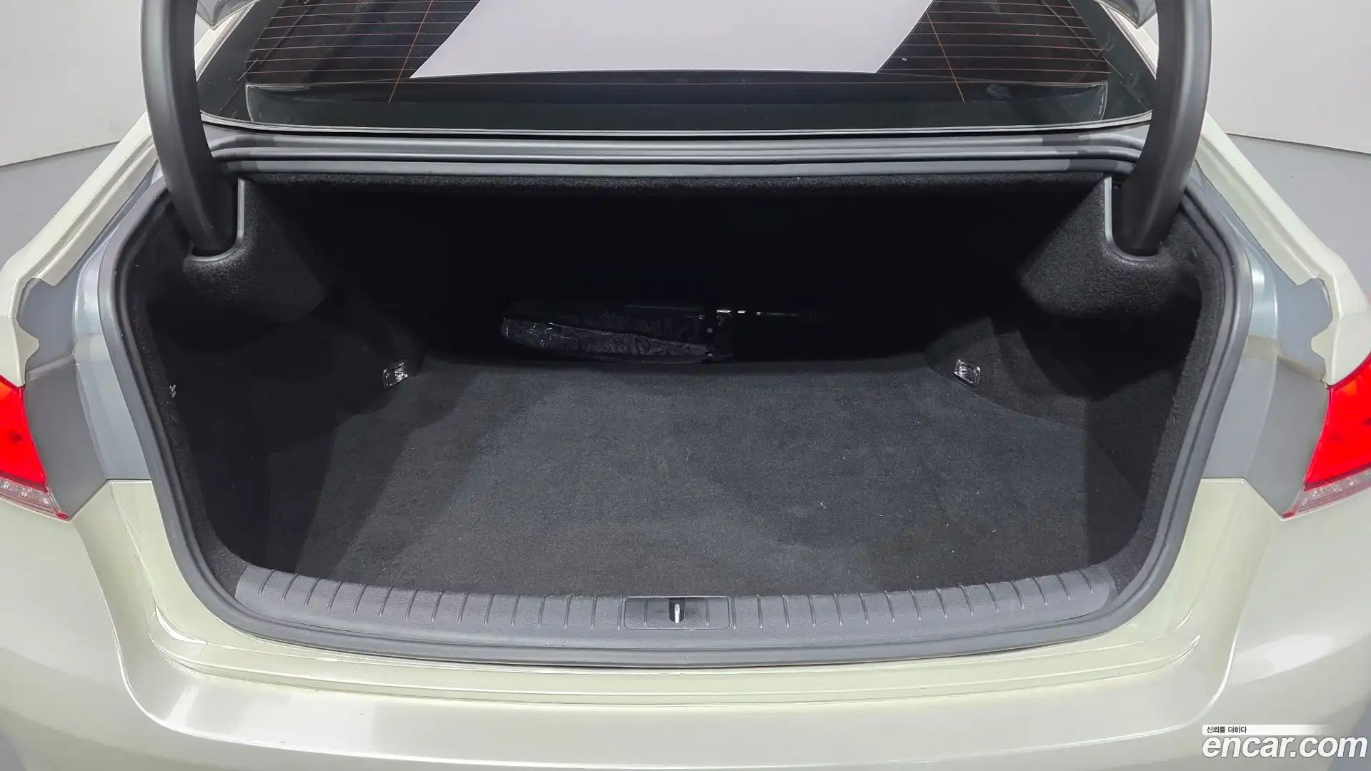 Genesis Hyundai 2014.9-OPTION-023
