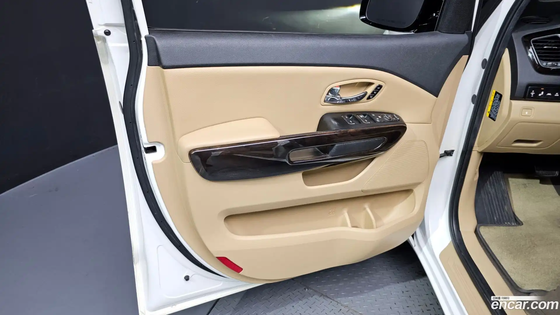 Canival Kia 2020.2-INNER-034