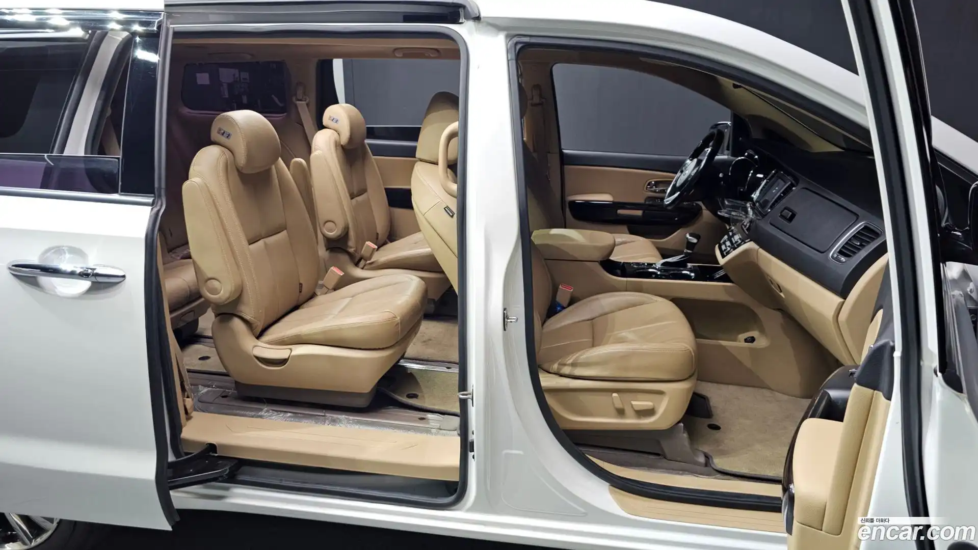 Canival Kia 2020.2-INNER-036