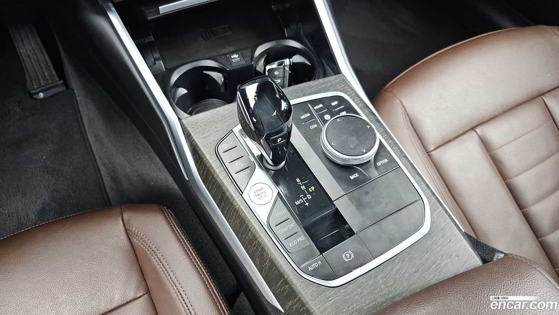 3-Series BMW 2019.6-INNER-009