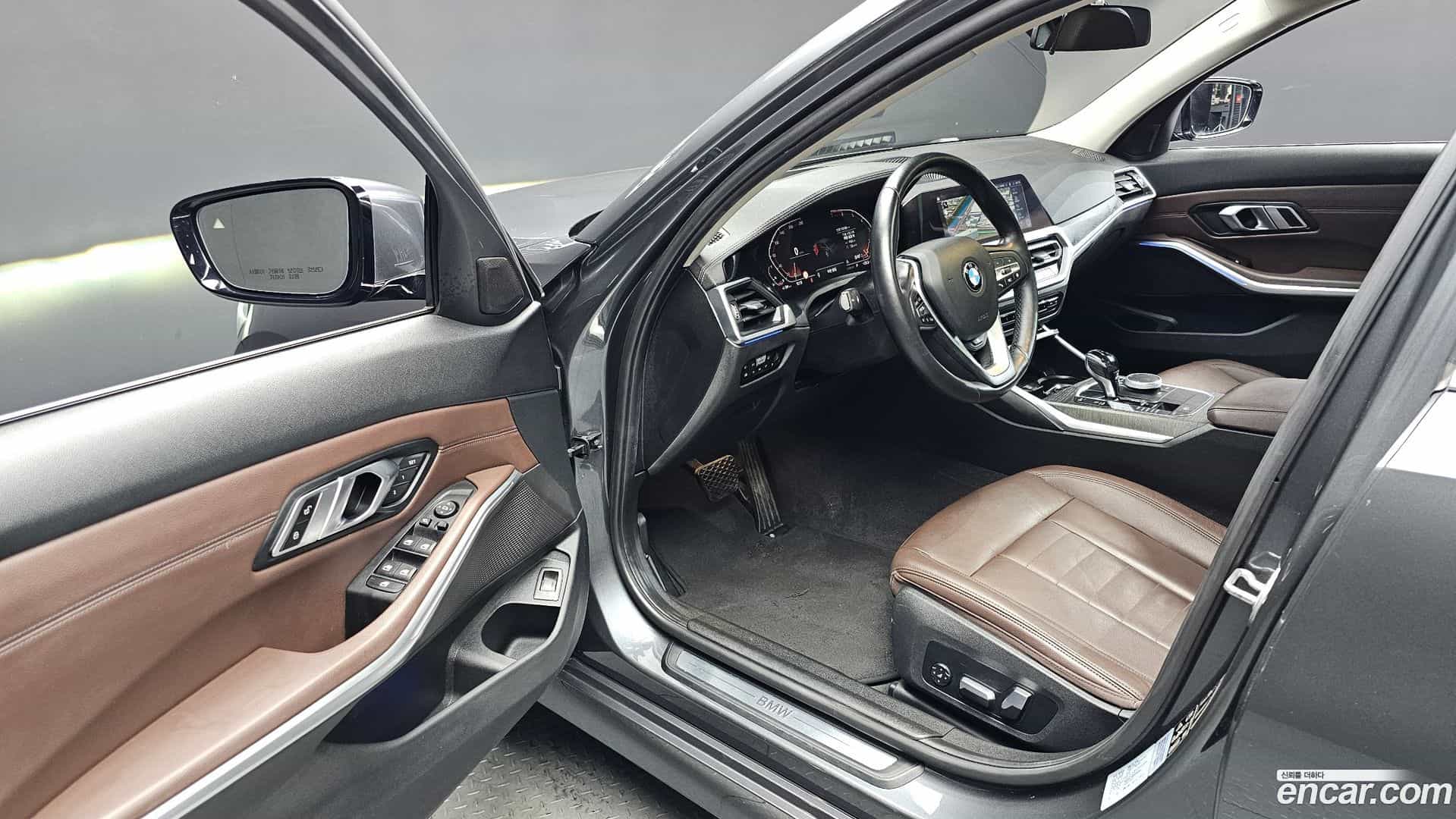 3-Series BMW 2019.6-INNER-010