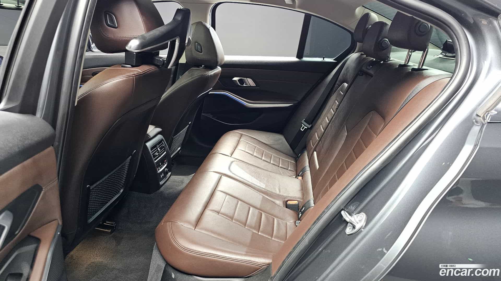 3-Series BMW 2019.6-INNER-036