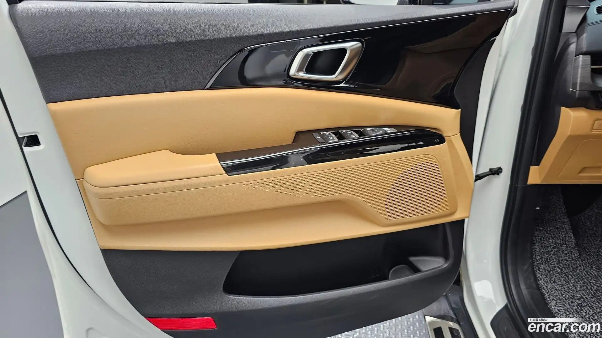 Canival Kia 2023.1-INNER-034
