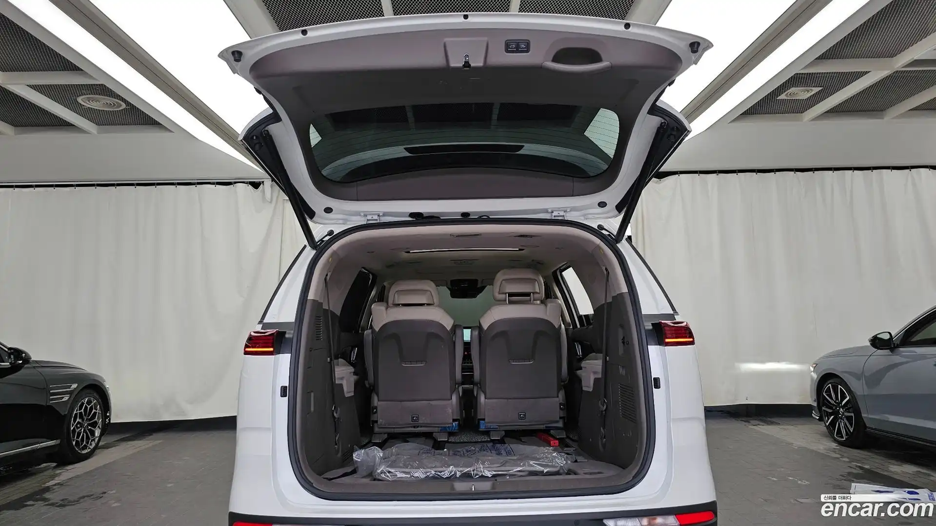 Canival Kia 2022.4-OPTION-024