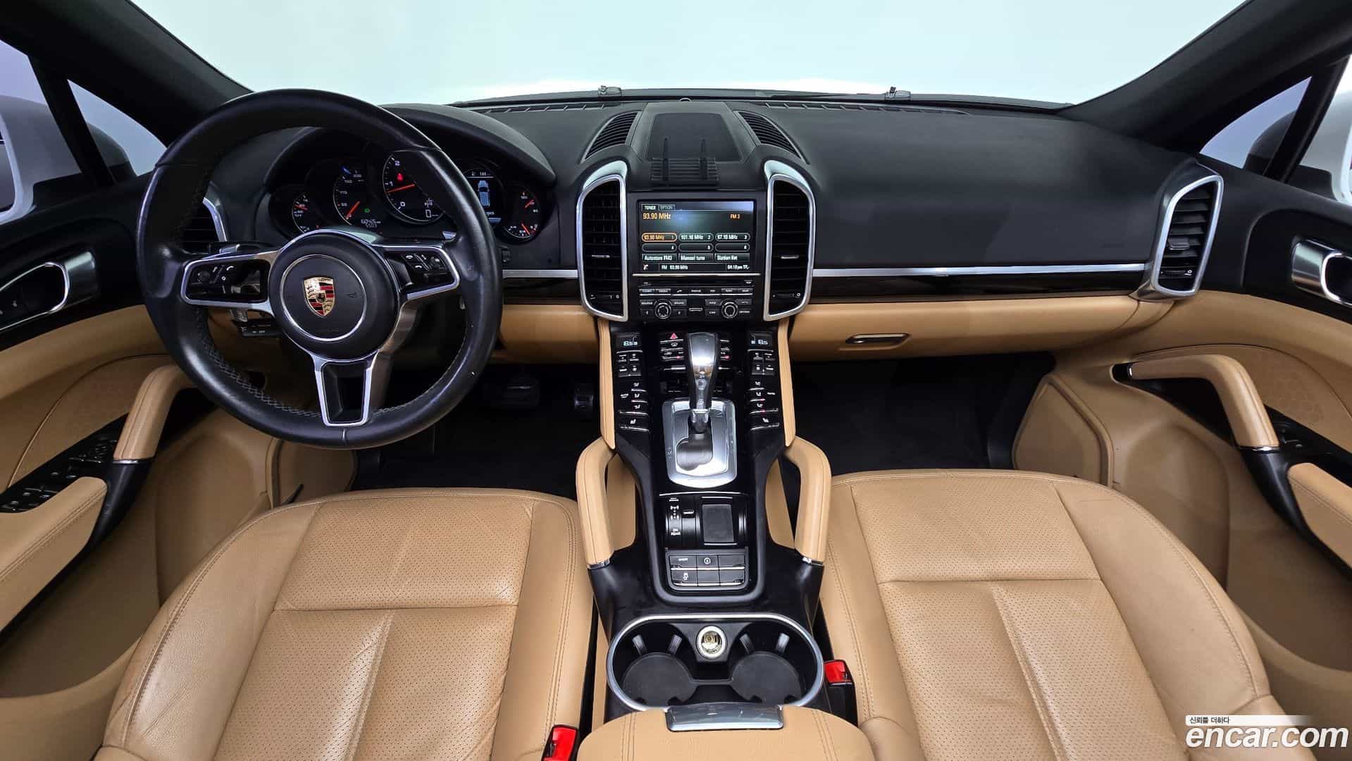 Cayenne Porsche 2016.0-INNER-007