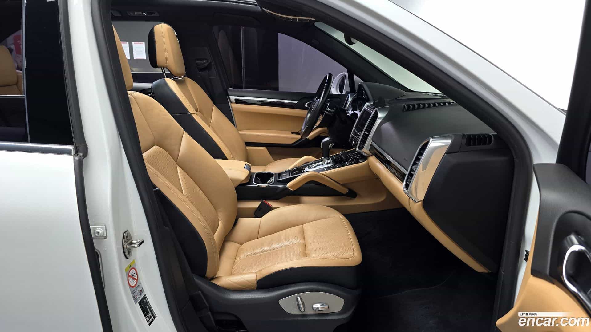 Cayenne Porsche 2016.0-OPTION-015