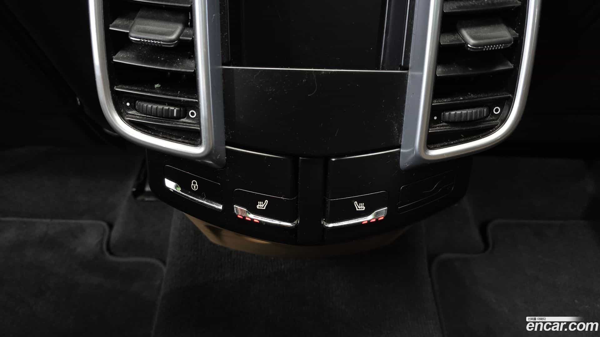 Cayenne Porsche 2016.0-OPTION-024