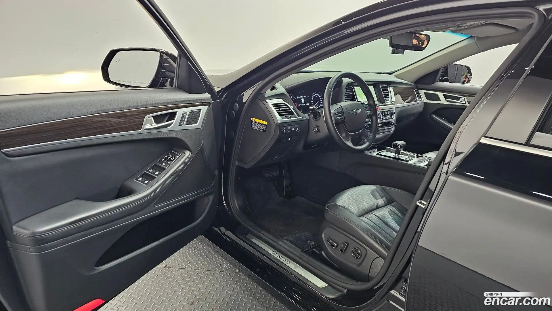 G80 Genesis 2019.4-INNER-010