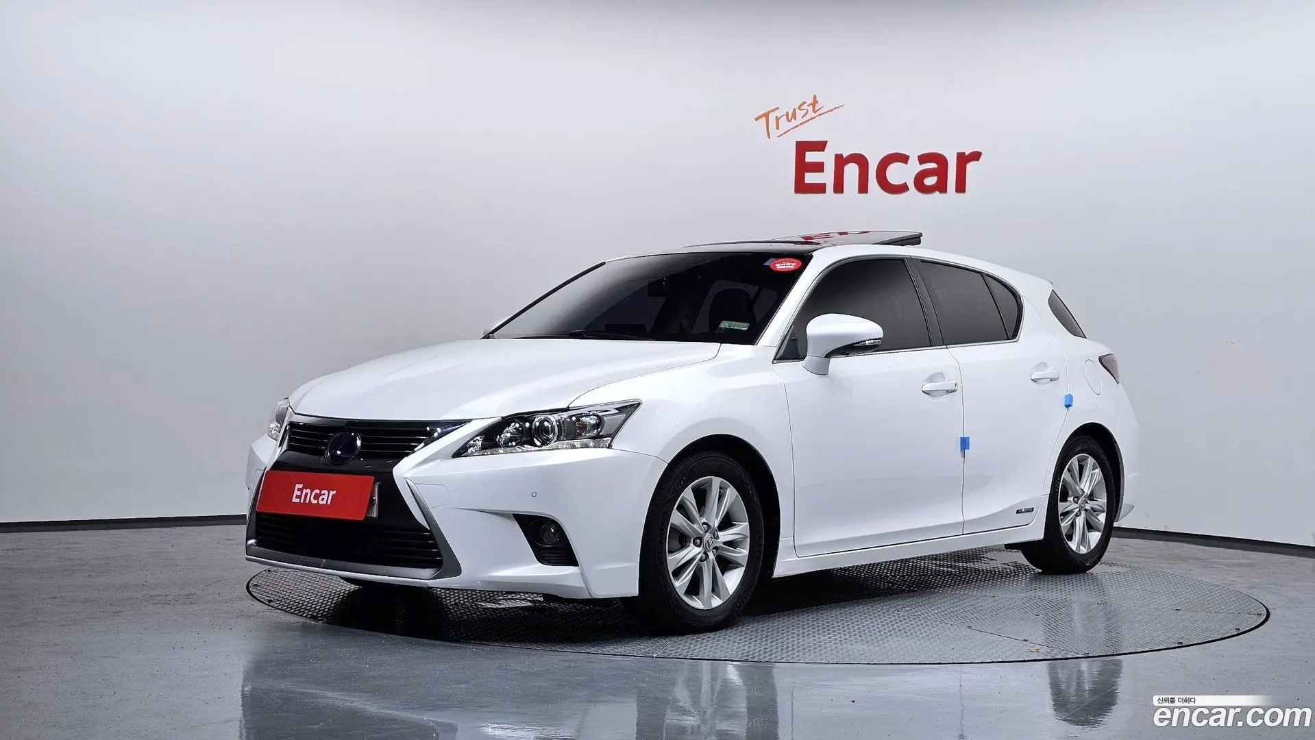 Main__Slider__Photo:CT200h Lexus 2015.4-0