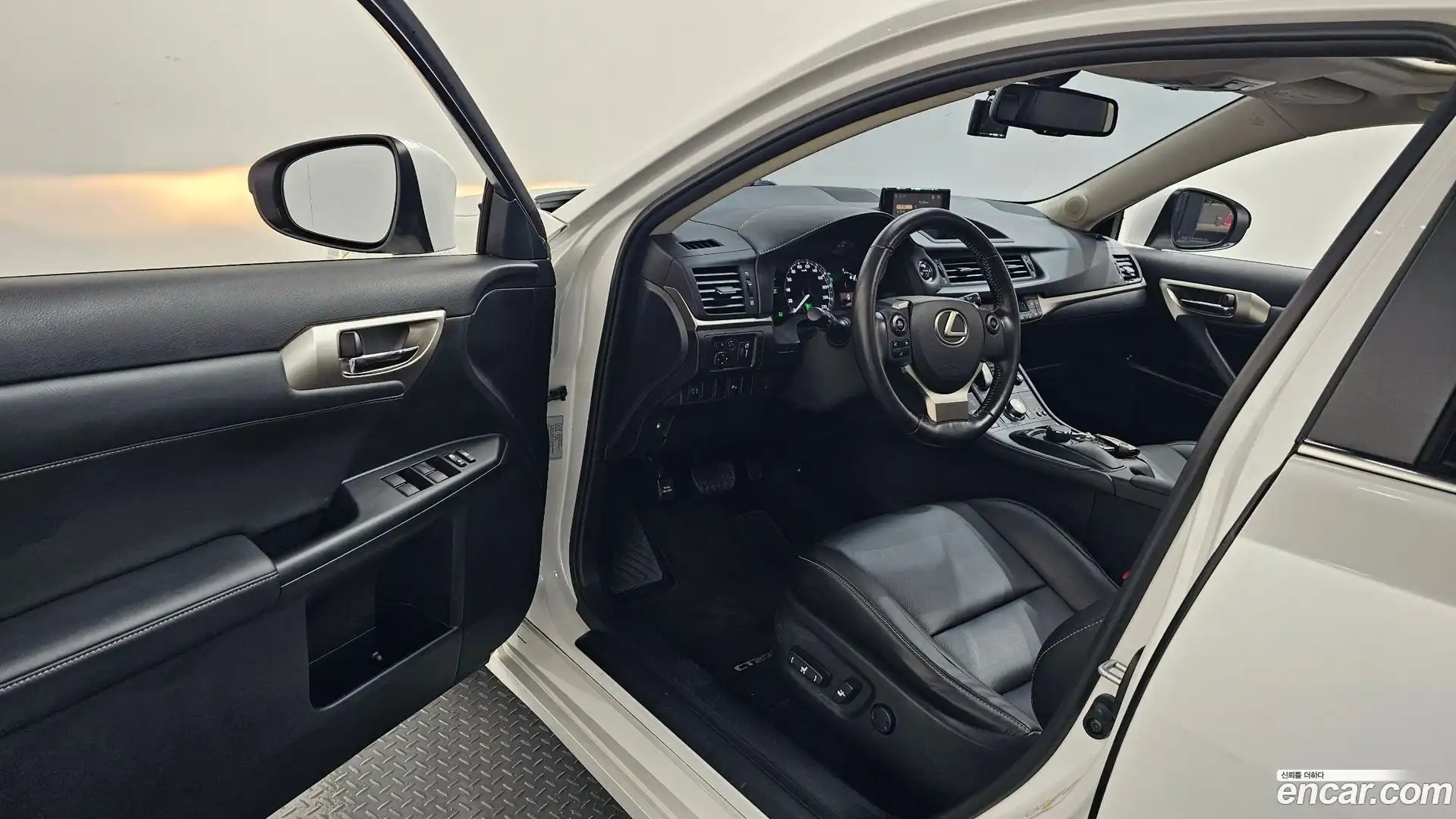 CT200h Lexus 2015.4-INNER-010