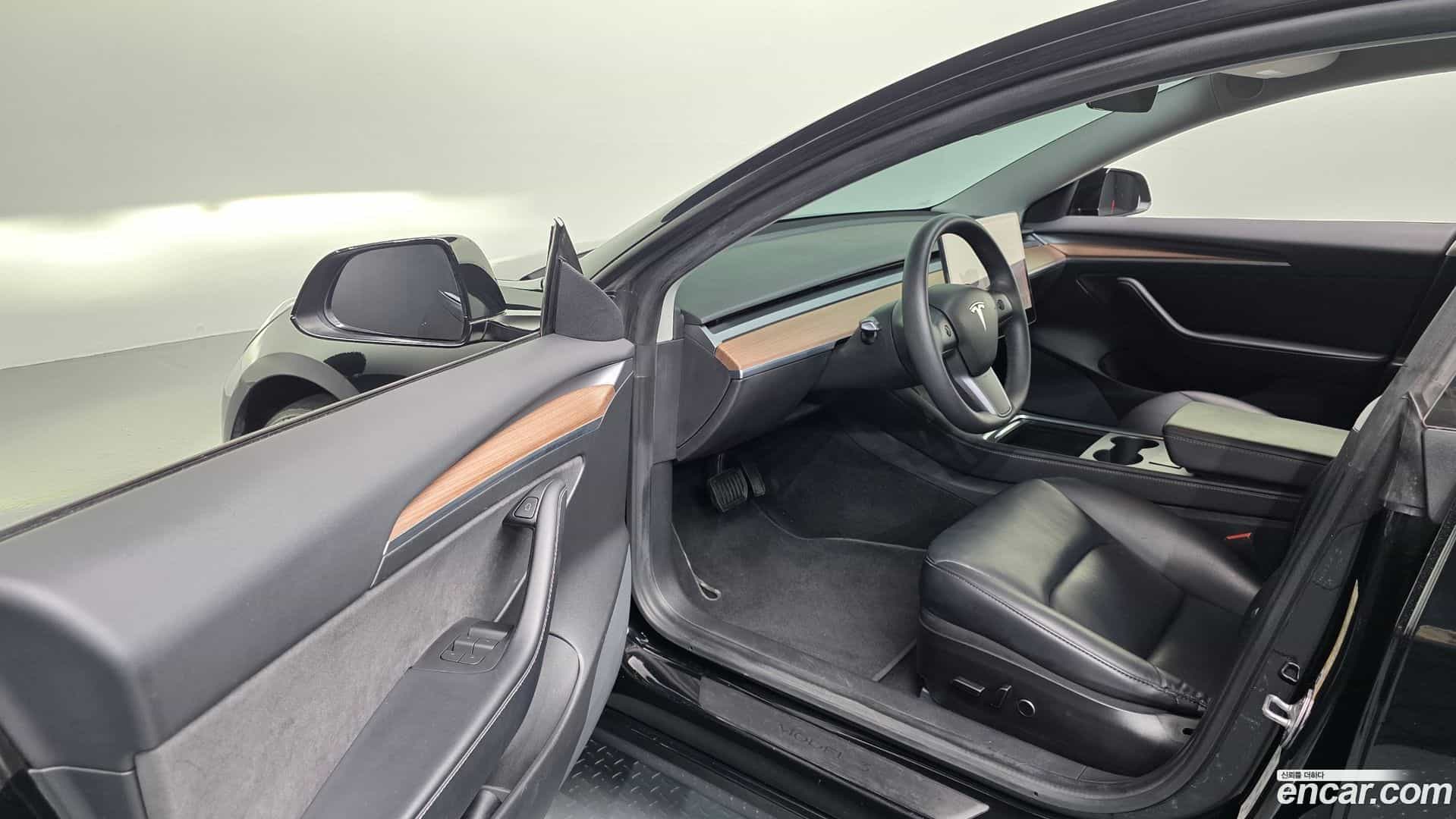 Model 3 Tesla 2021.10-INNER-010