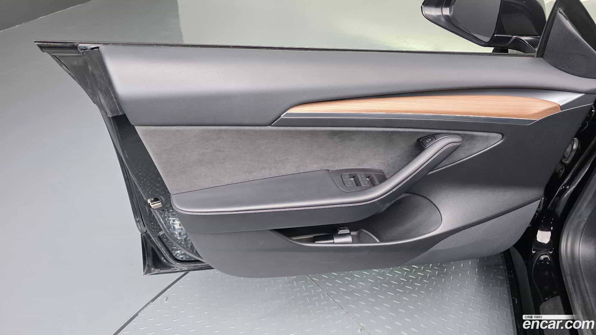 Model 3 Tesla 2021.10-INNER-034