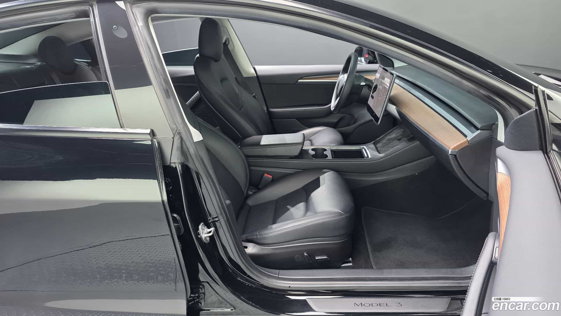 Model 3 Tesla 2021.10-INNER-036