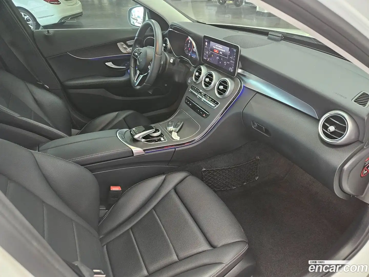 C-Class Mercedes-Benz 2021.6-INNER-010