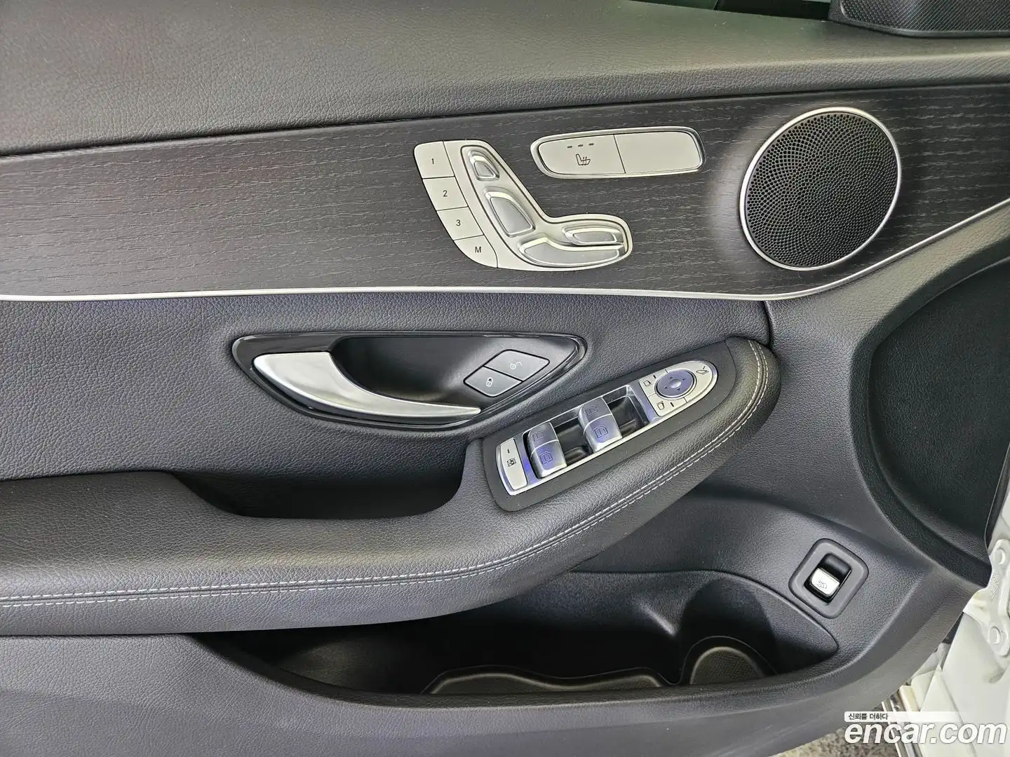 C-Class Mercedes-Benz 2021.6-OPTION-015
