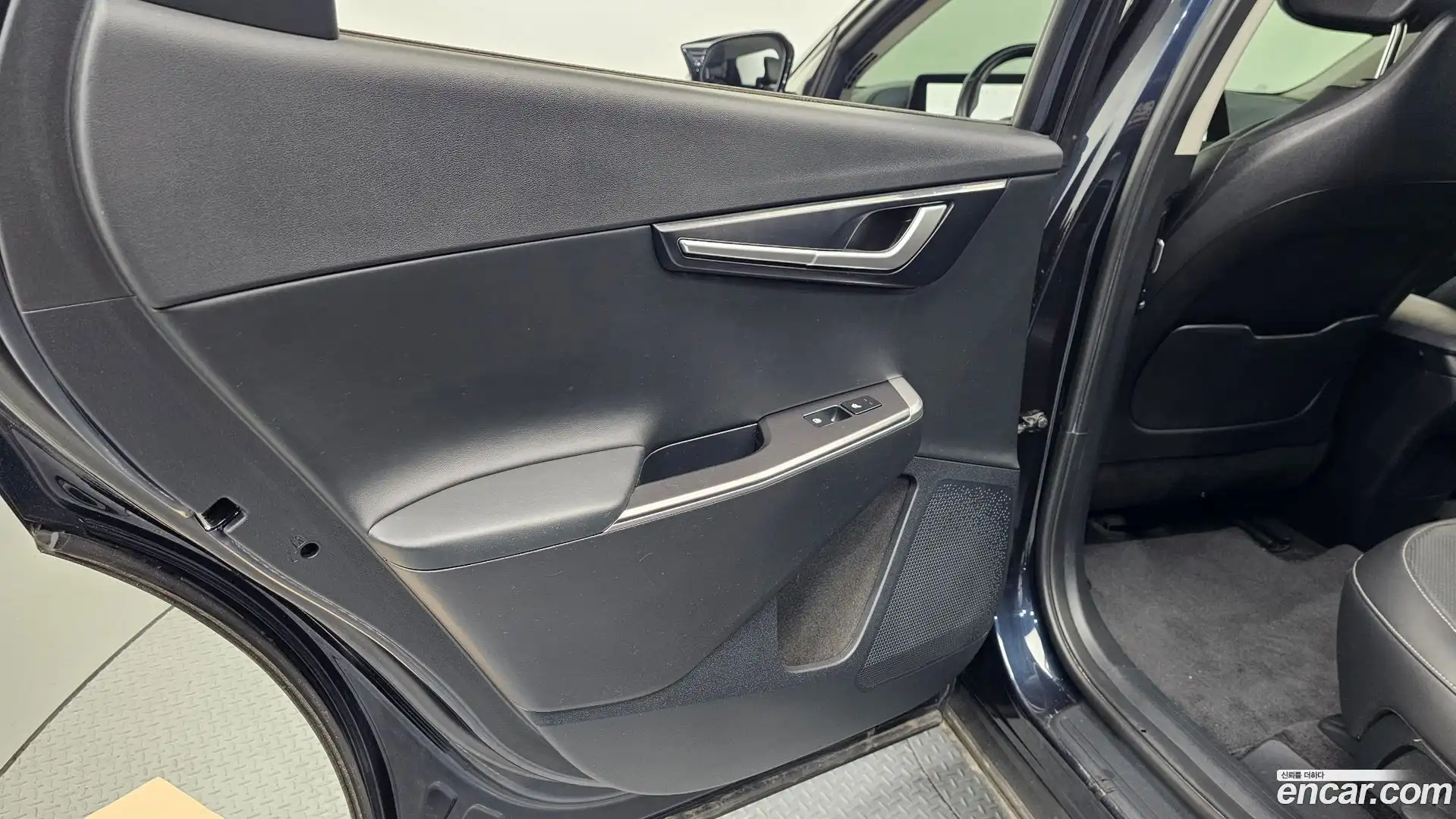 EV6 Kia 2022.0-INNER-035