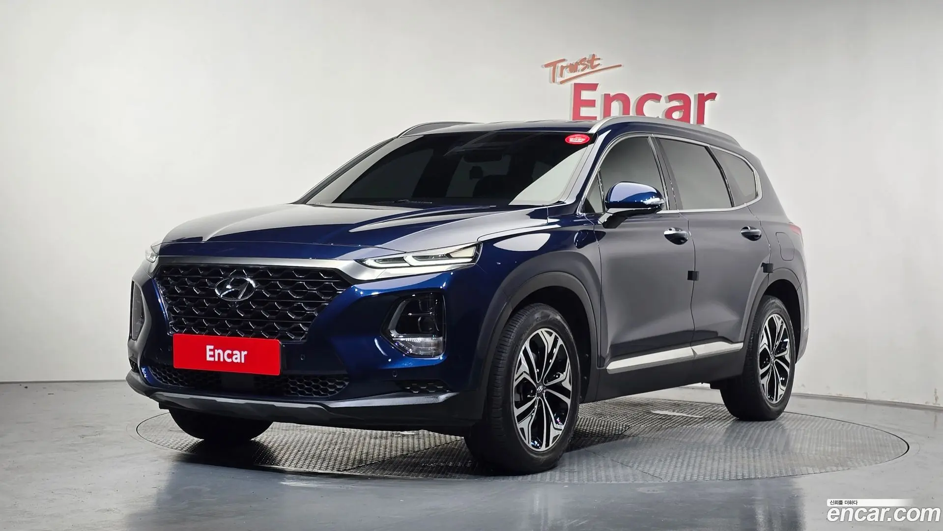 Main__Slider__Photo:Santafe Hyundai 2019.4-0