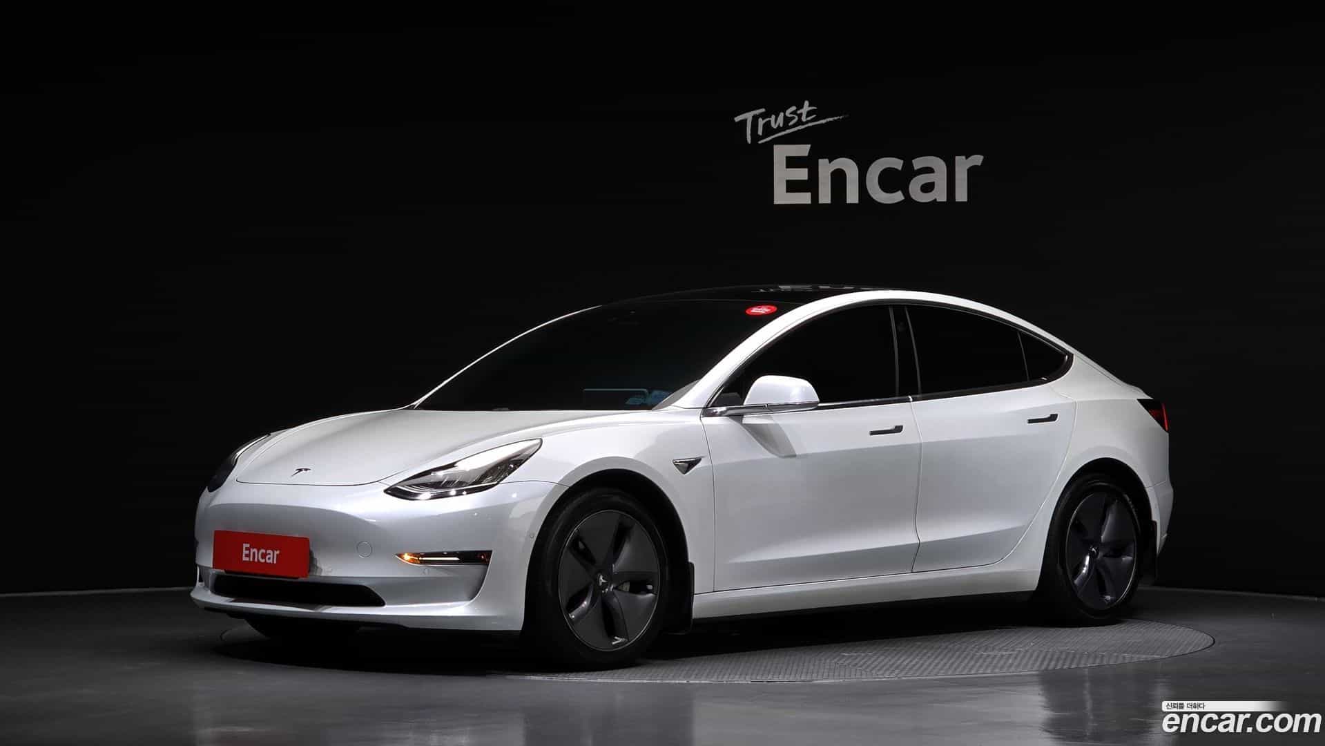 Model 3 Tesla 2019.10-OUTER-001