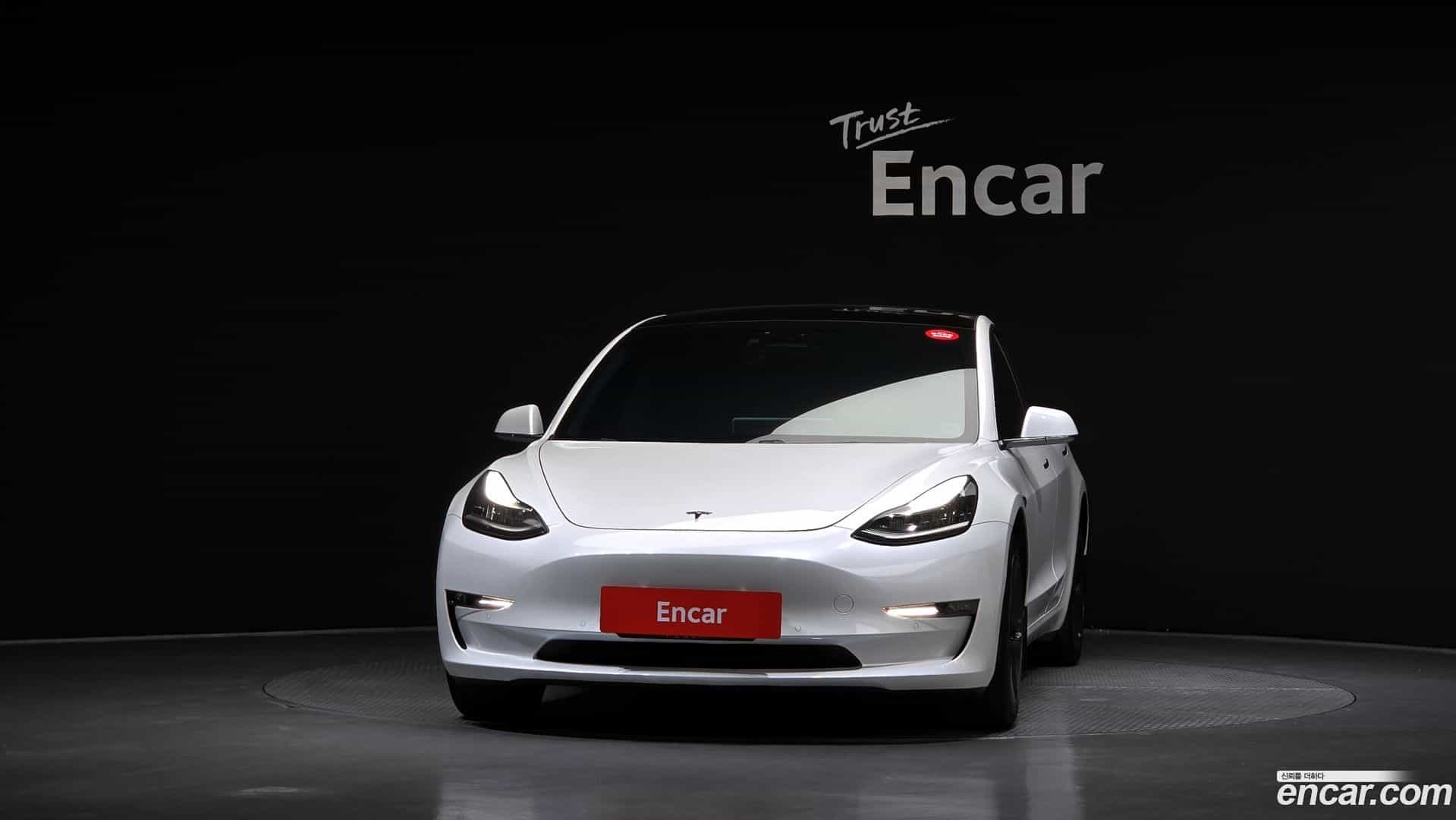 Model 3 Tesla 2019.10-OUTER-003