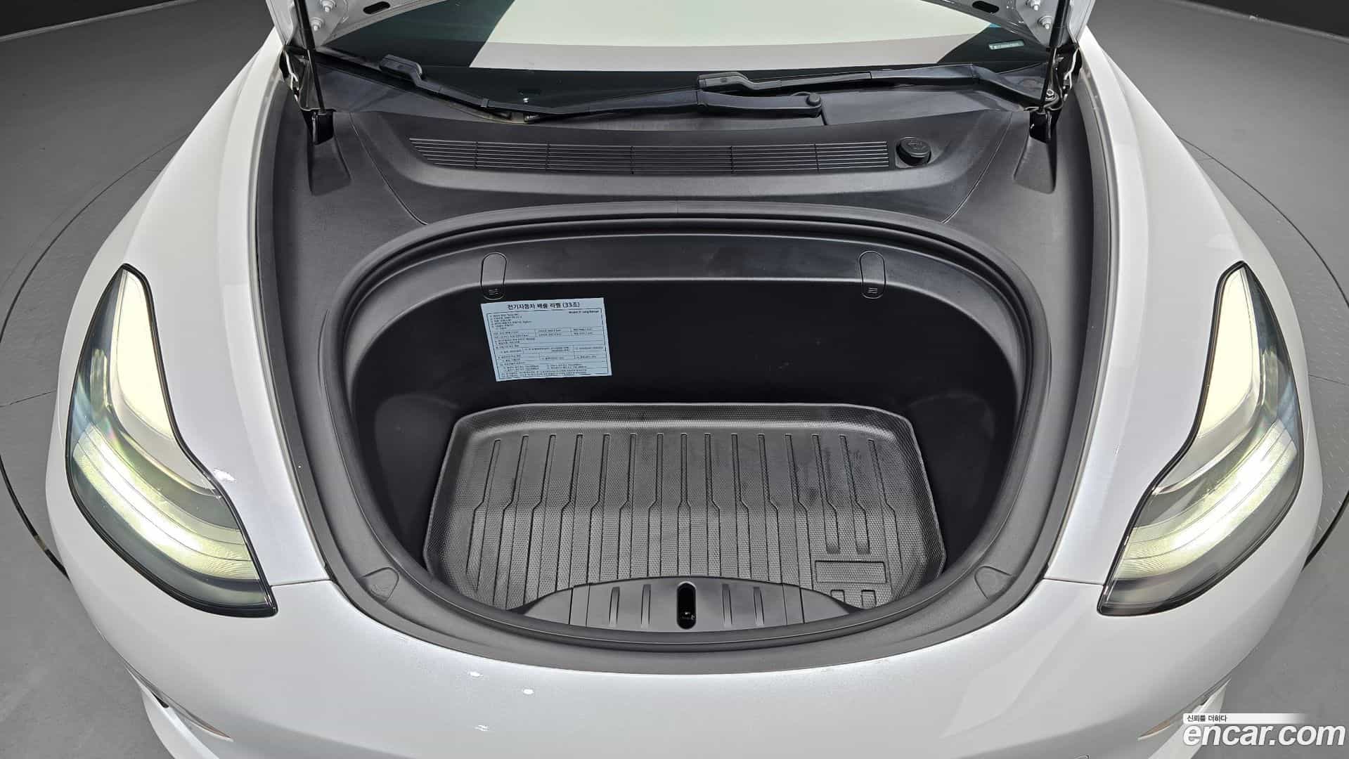 Model 3 Tesla 2019.10-OUTER-006
