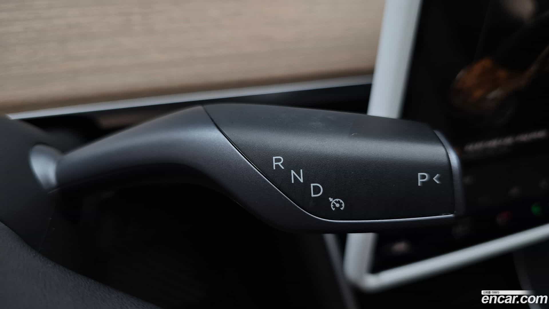 Model 3 Tesla 2019.10-INNER-009