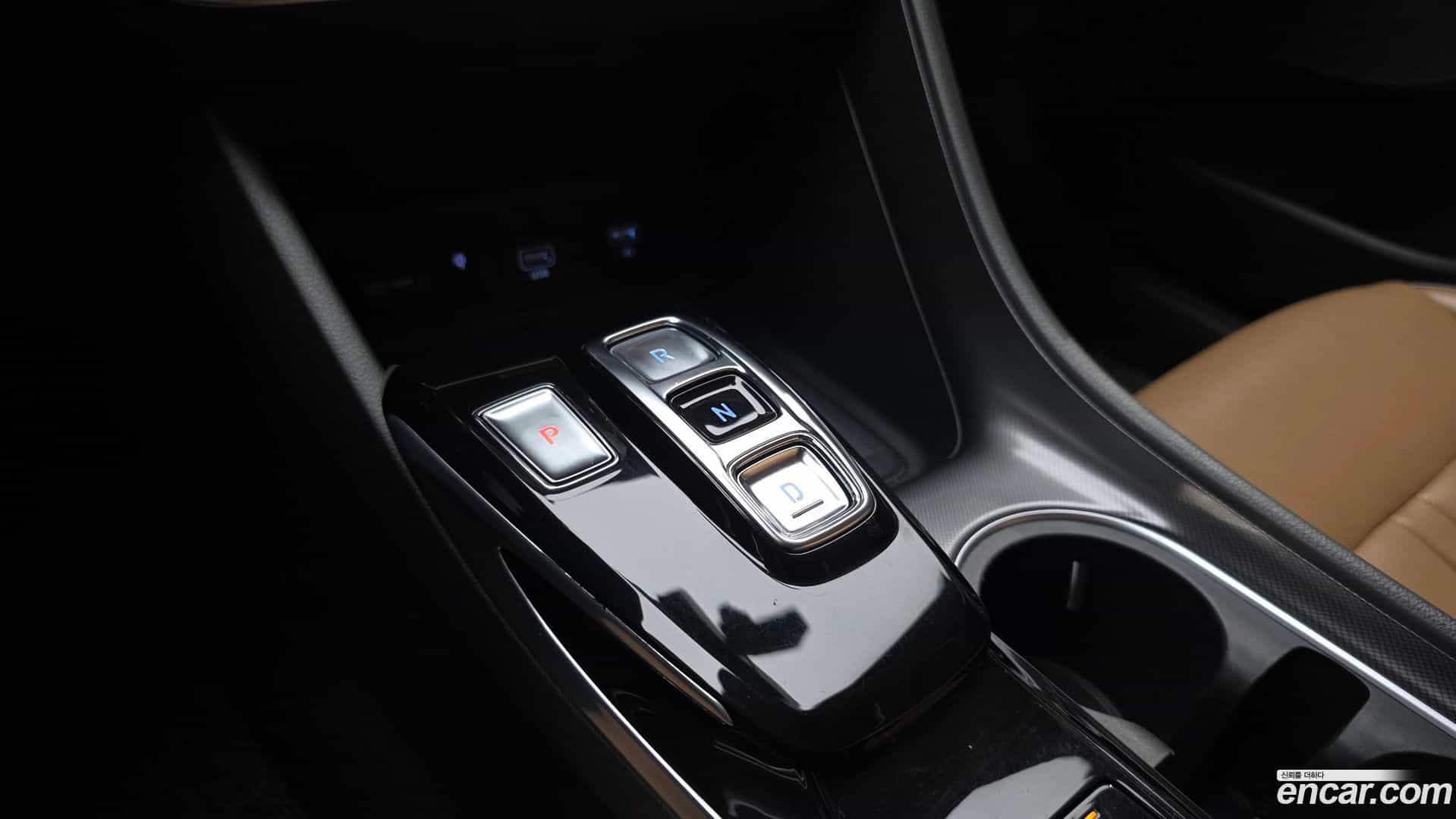 Sonata Hyundai 2020.1-INNER-009