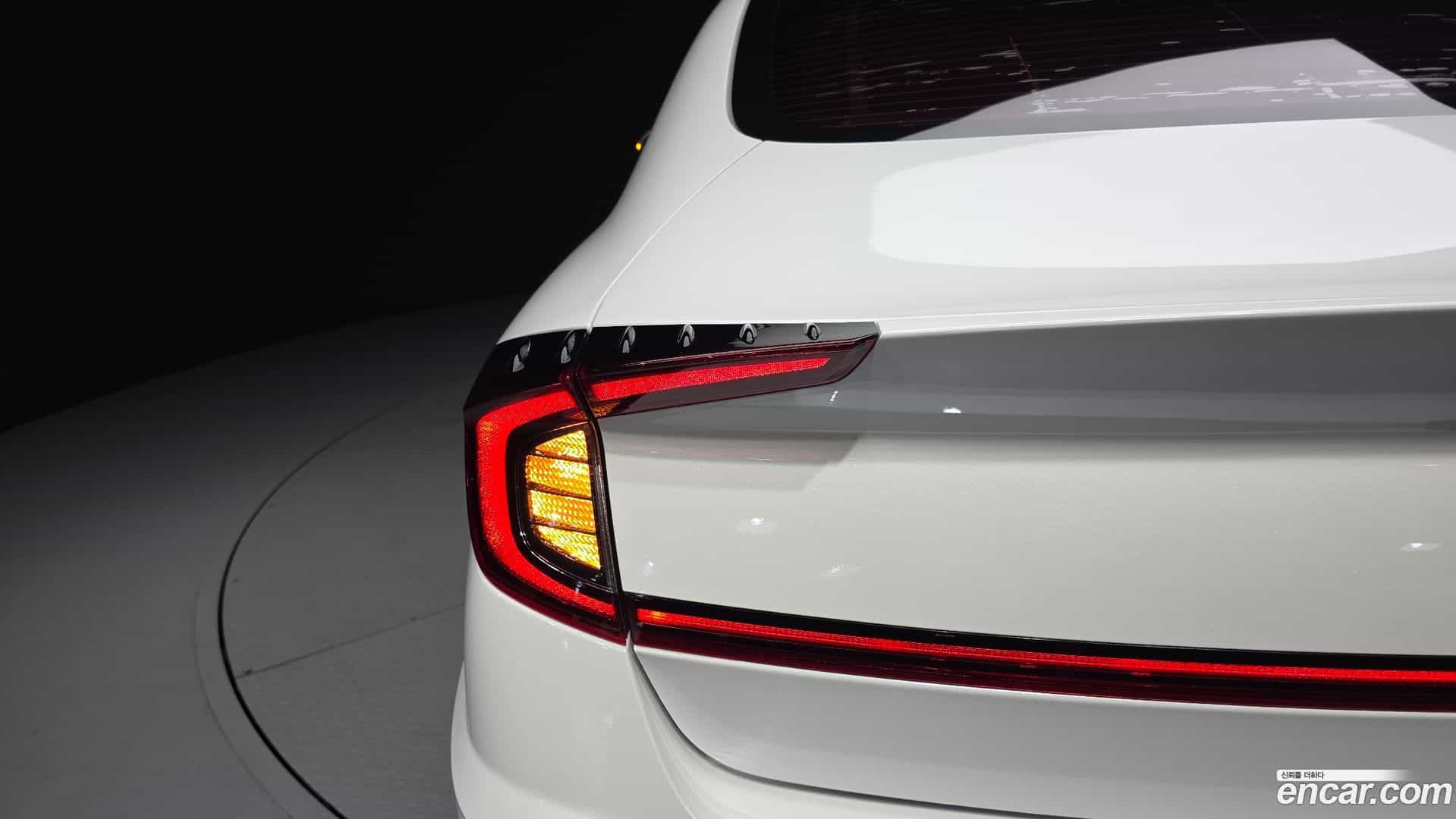 Sonata Hyundai 2020.1-OUTER-033