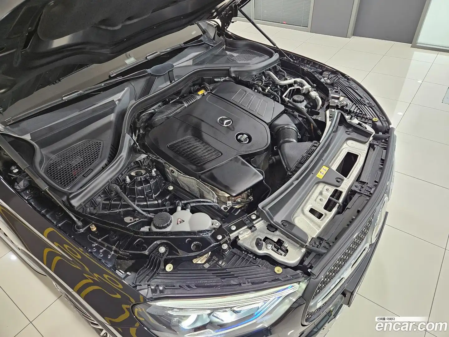 GLC-Class Mercedes-Benz 2023.9-OUTER-006